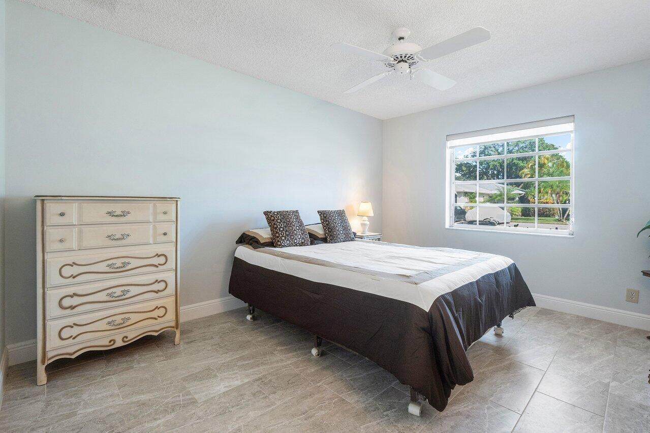 LIMETREE CONDO - Residential