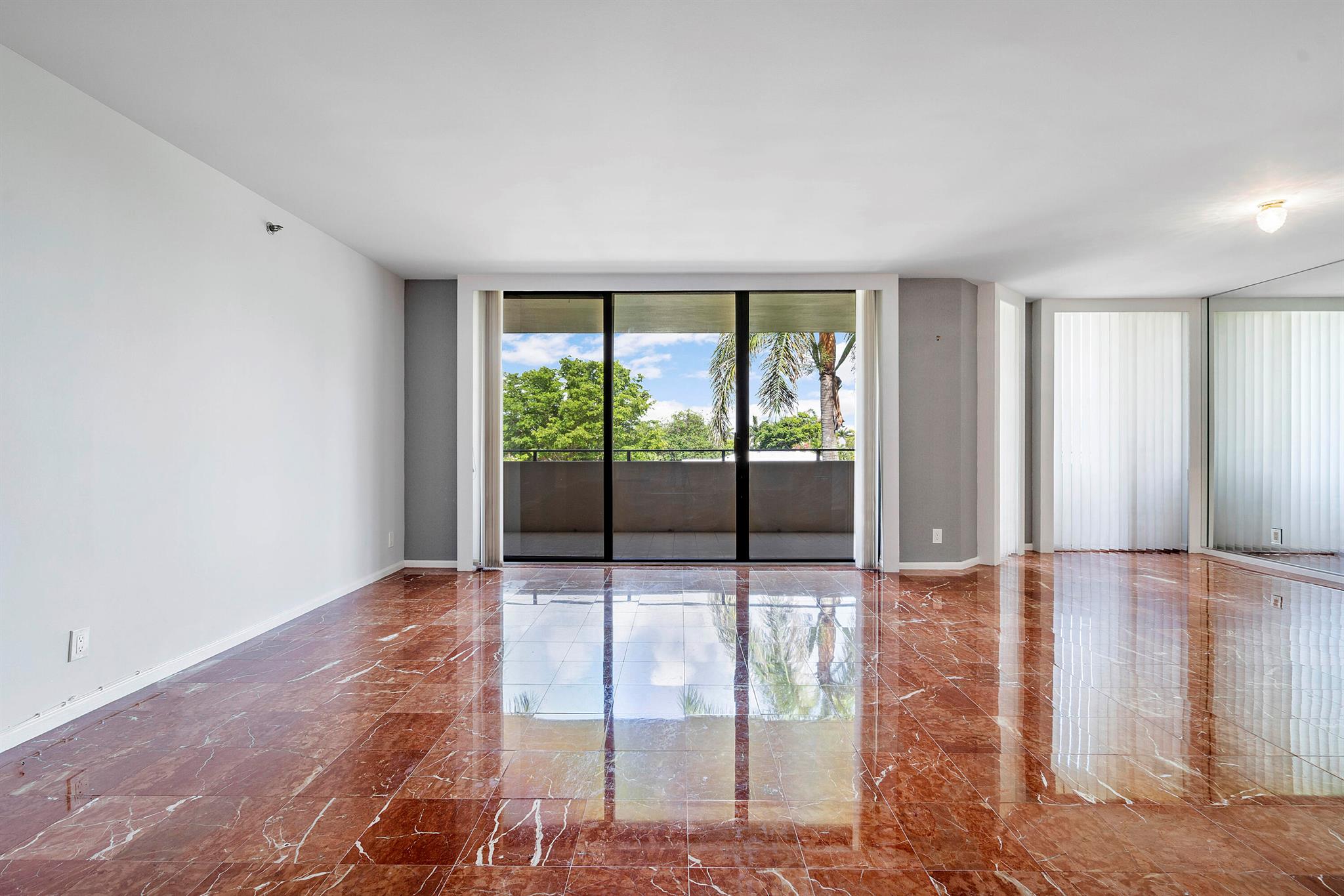 1401 S Ocean Boulevard 305