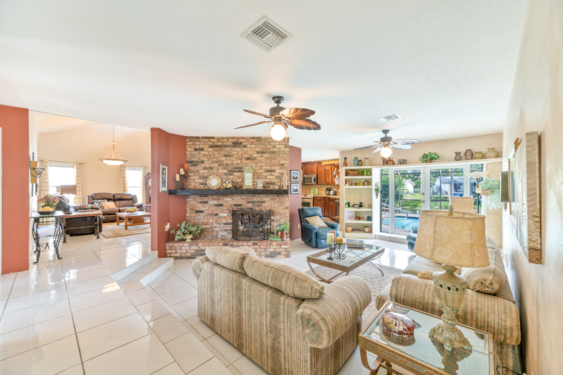 2705 SW 14th Court
