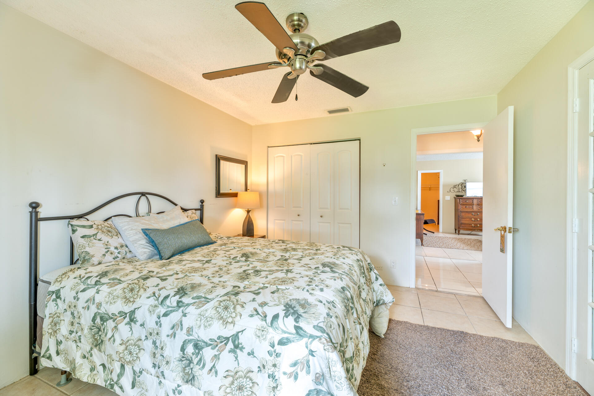 CRYSTAL HEIGHTS - Residential