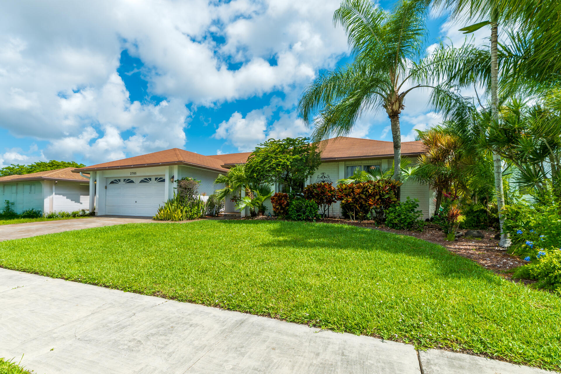 CRYSTAL HEIGHTS - Residential