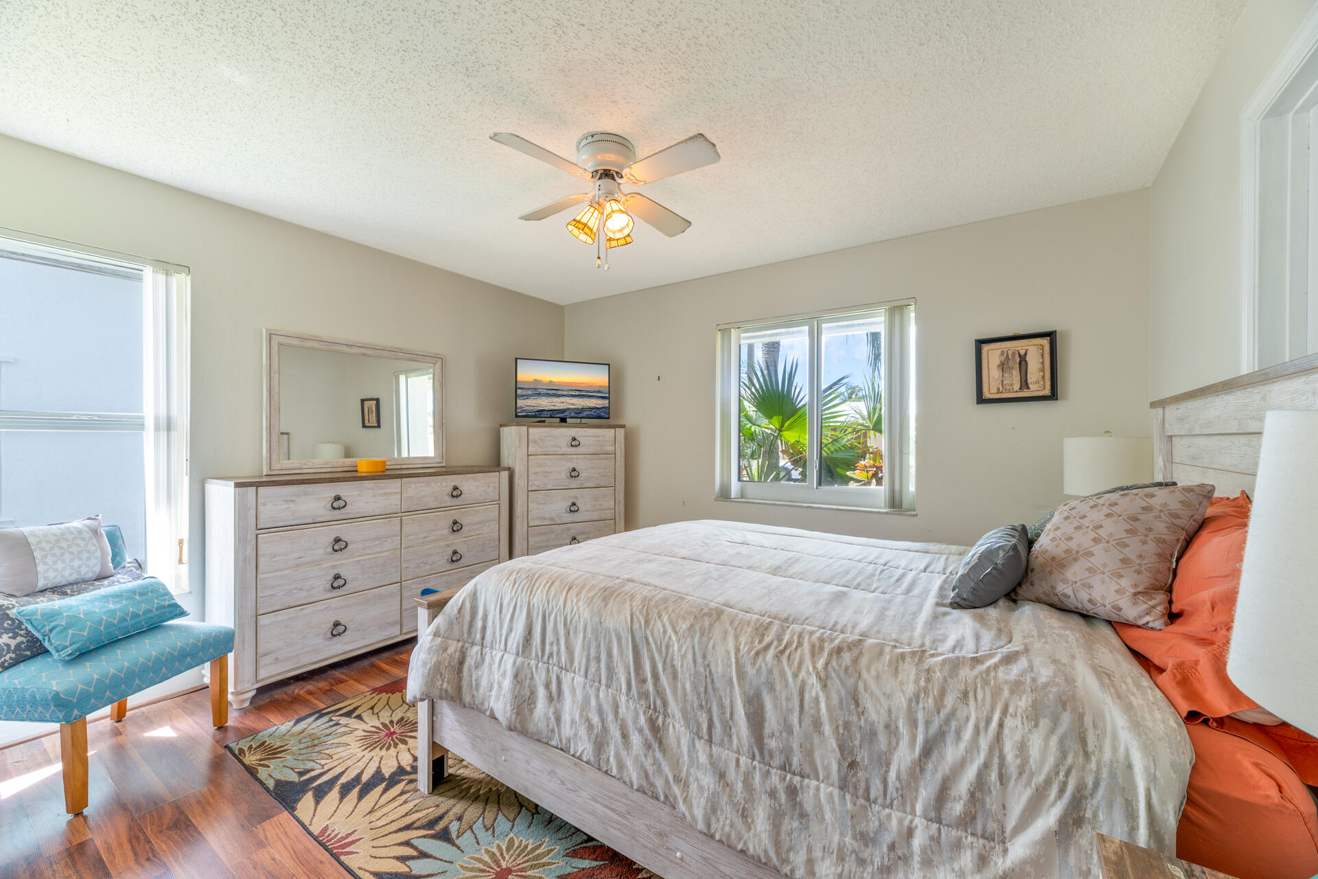 CRYSTAL HEIGHTS - Residential