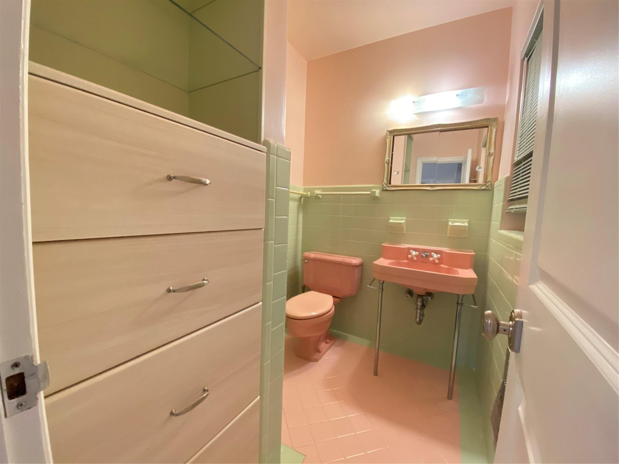 Hollywood Lakes Sec 1-32 - Residential Lease