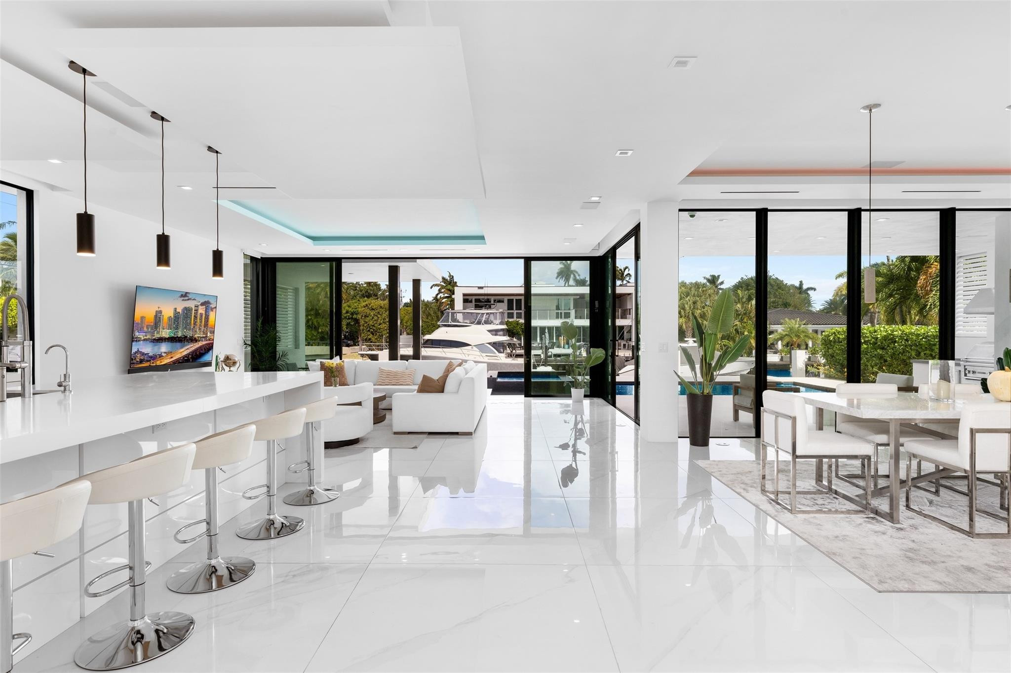 LAS OLAS - Residential