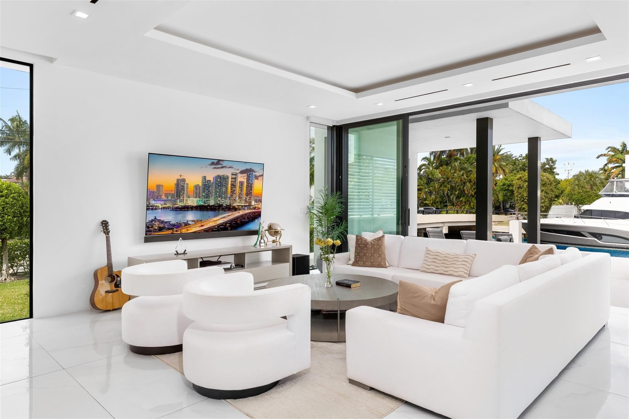 LAS OLAS - Residential