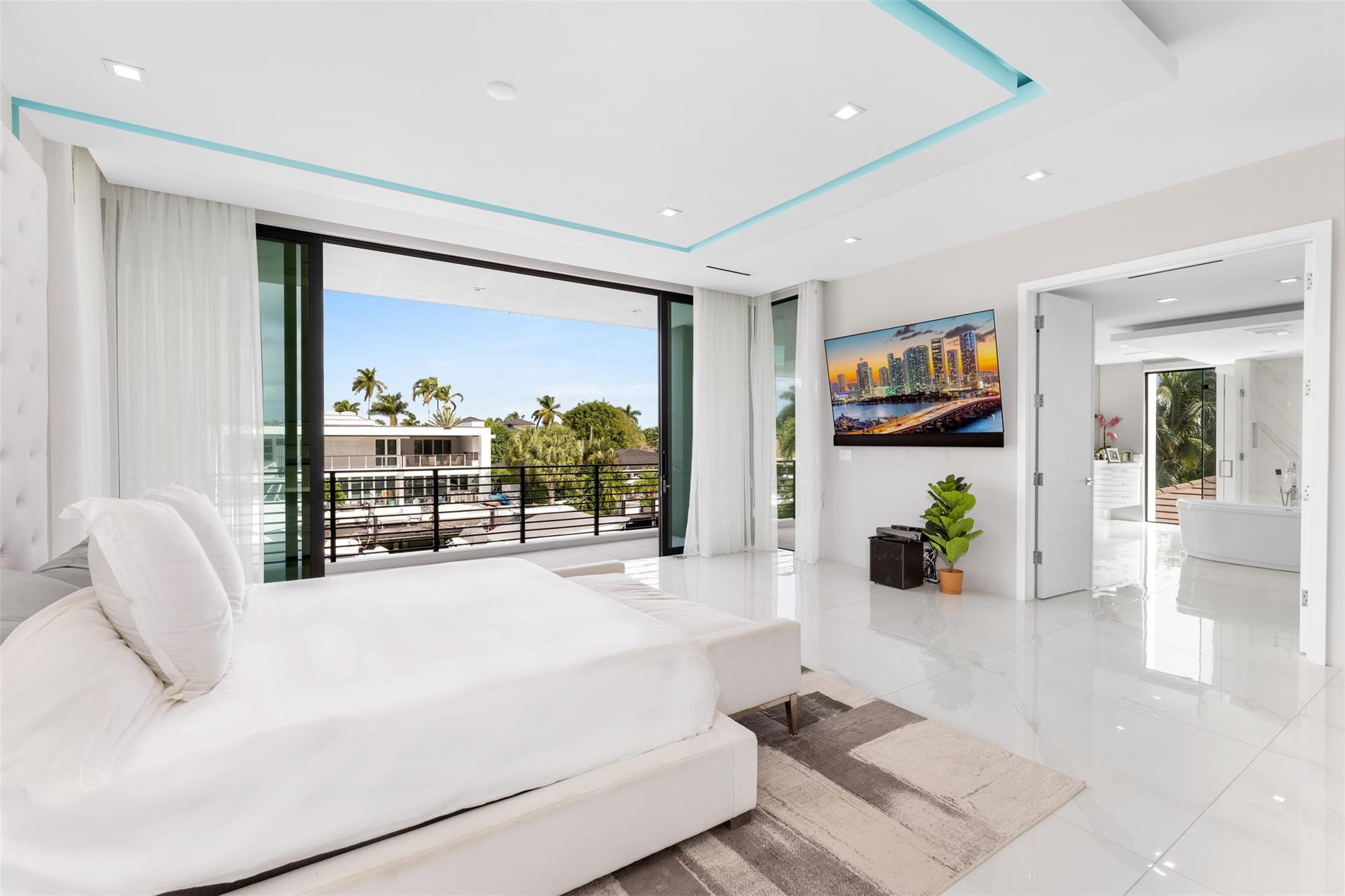 LAS OLAS - Residential