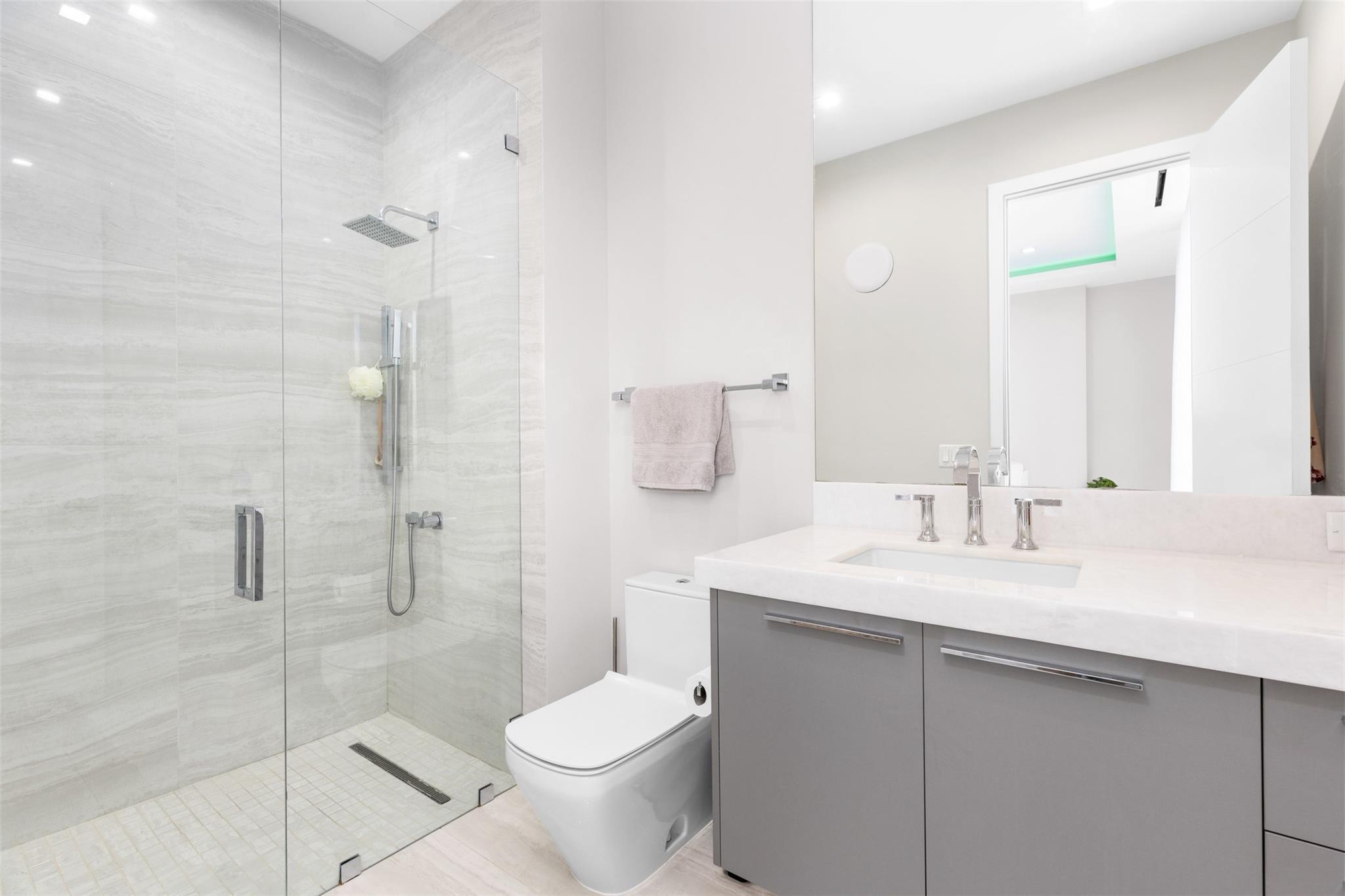 LAS OLAS - Residential