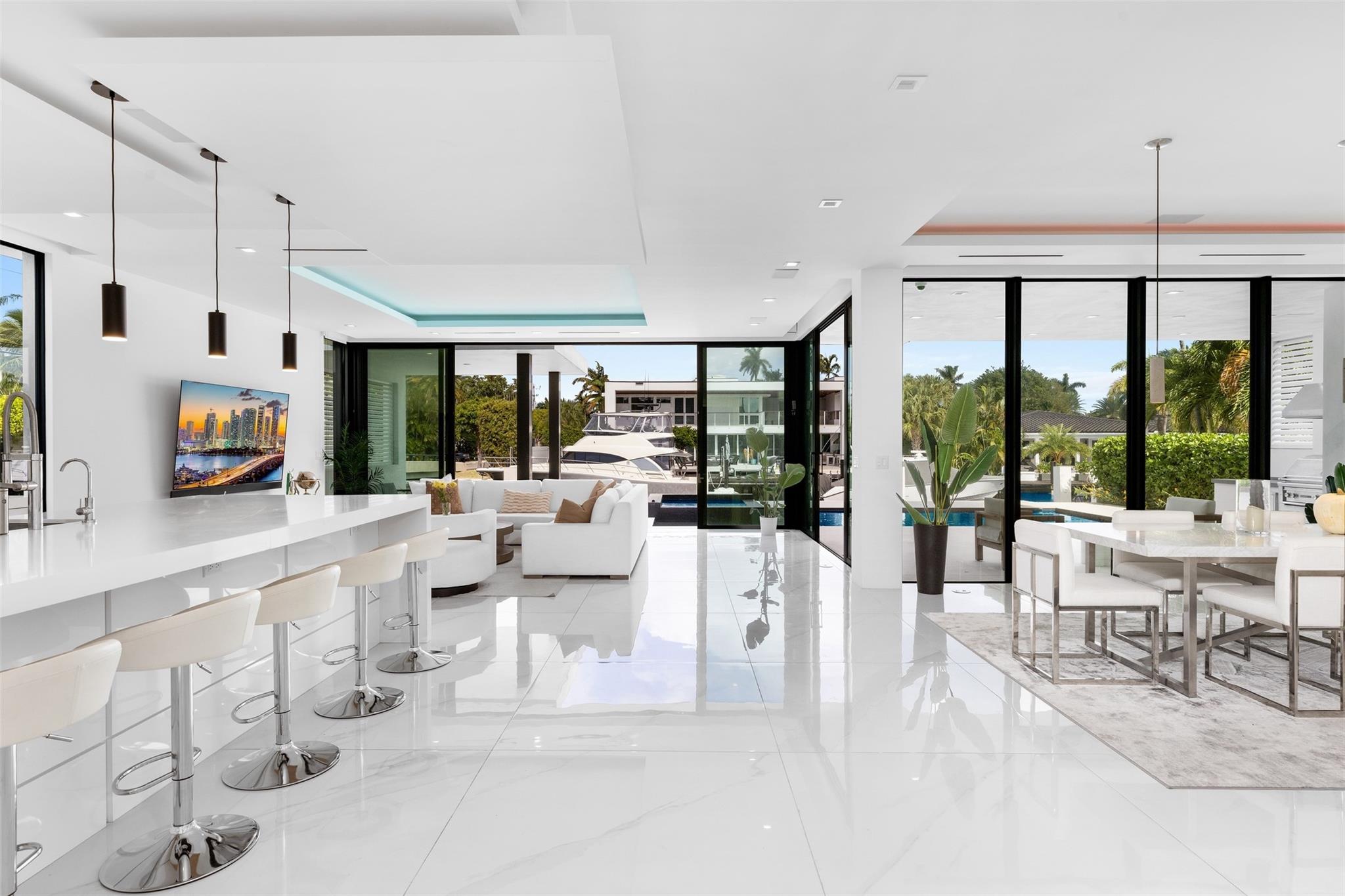 LAS OLAS - Residential