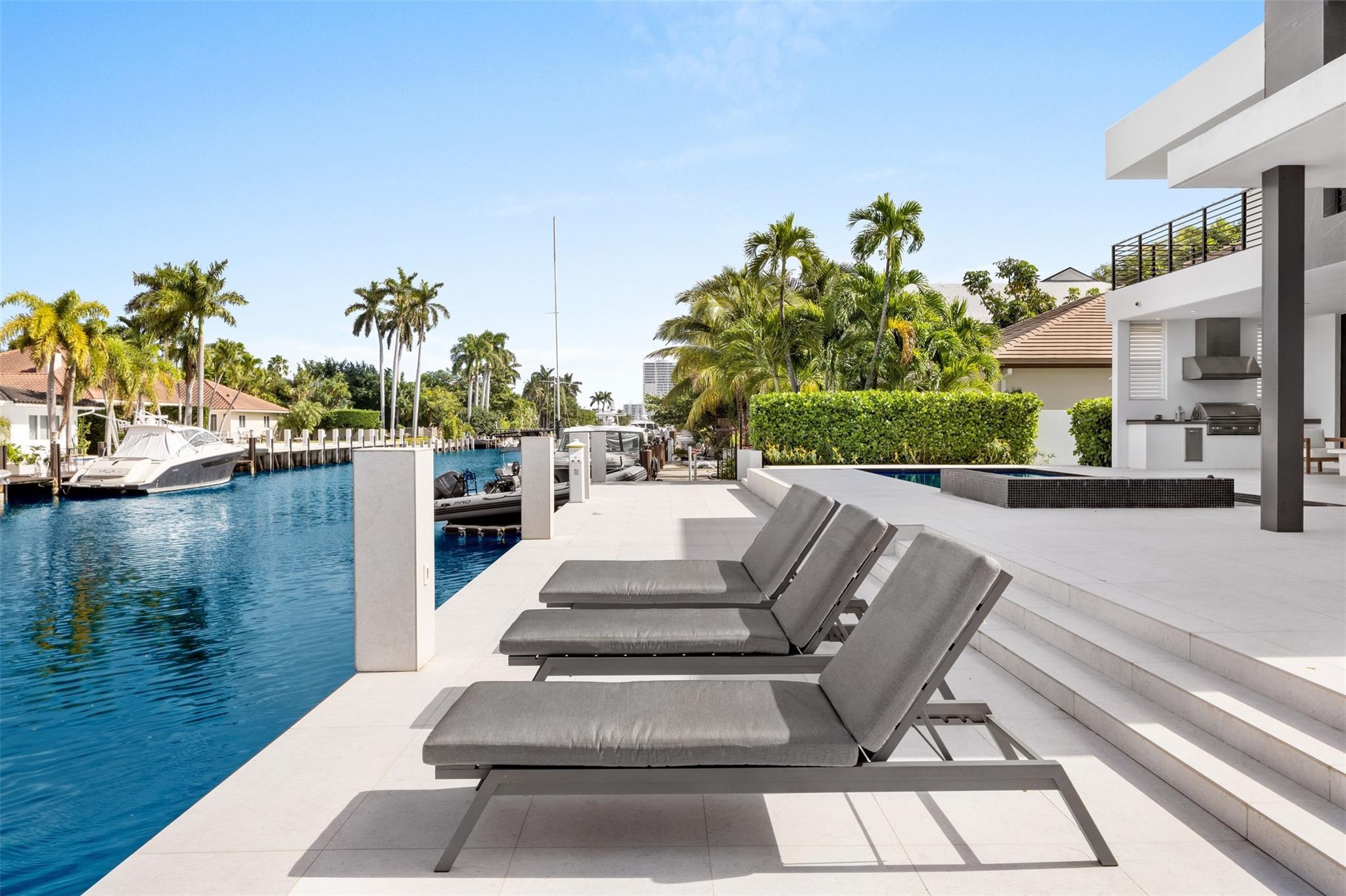 LAS OLAS - Residential