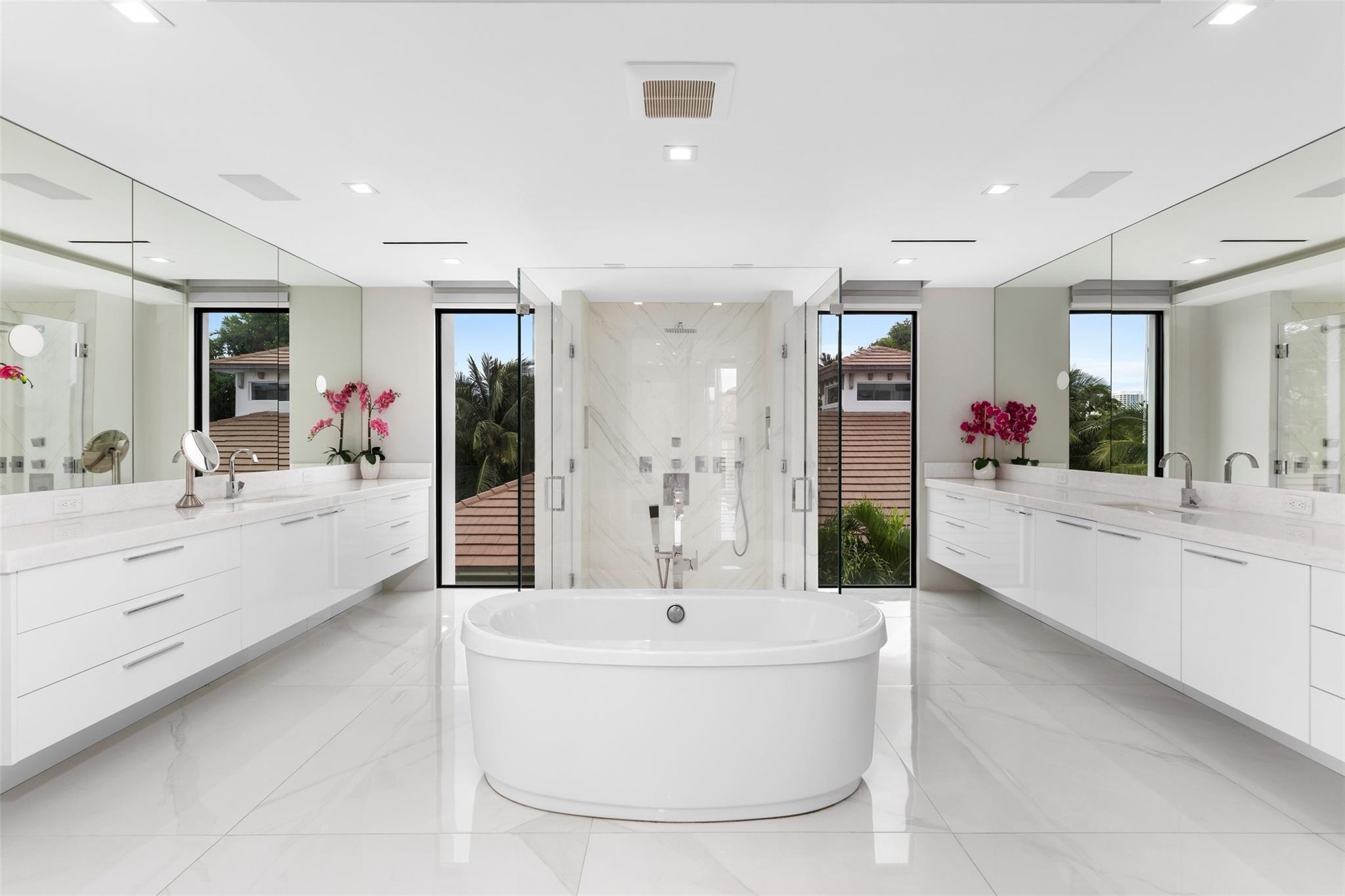 LAS OLAS - Residential