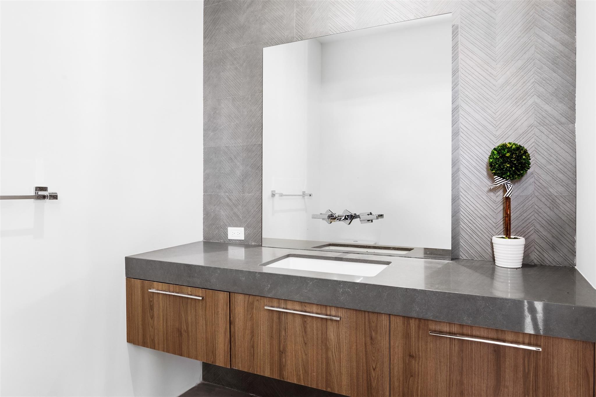 LAS OLAS - Residential