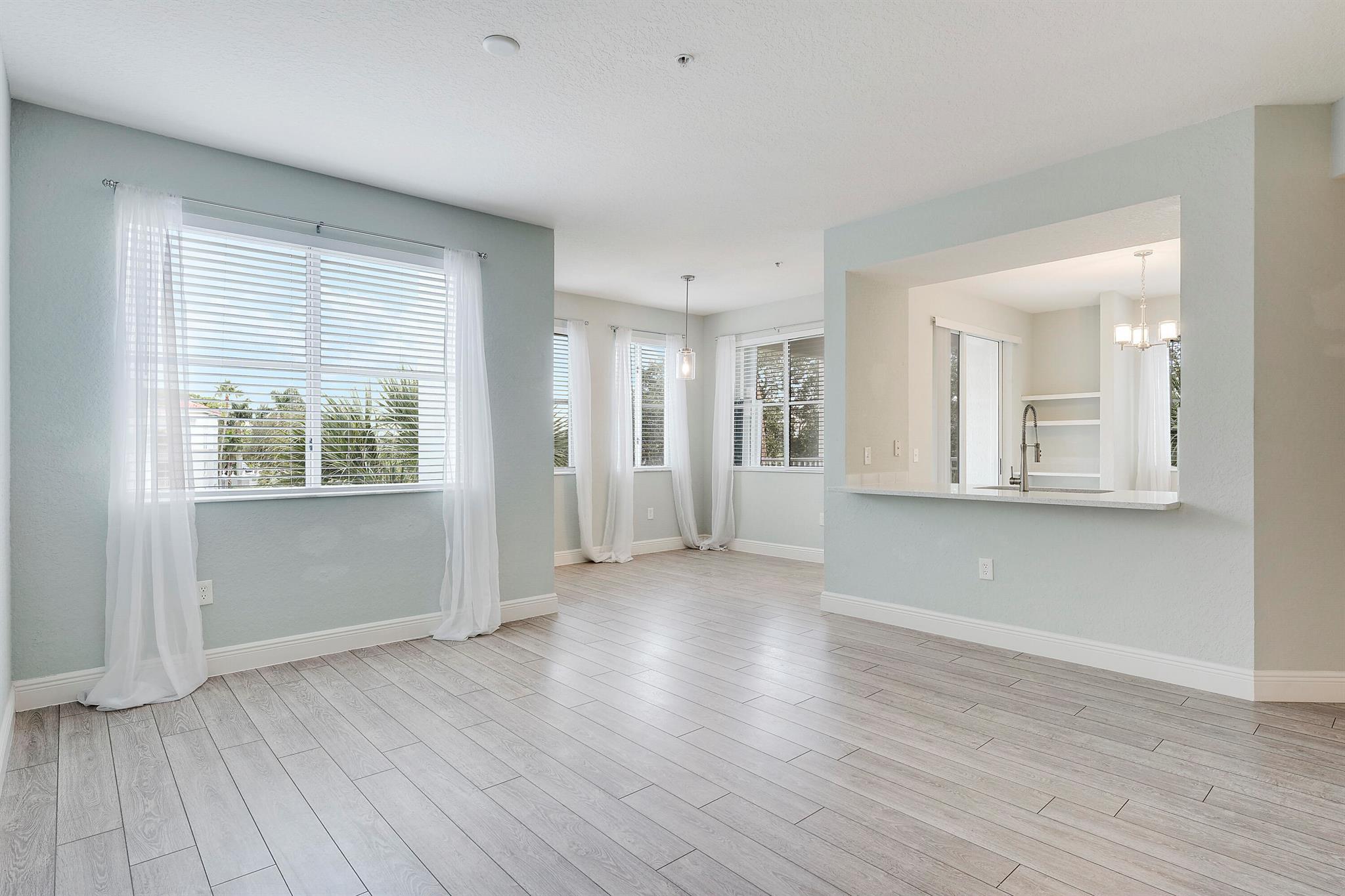 RESIDENCES AT LEGACY PLAC - Residential Lease