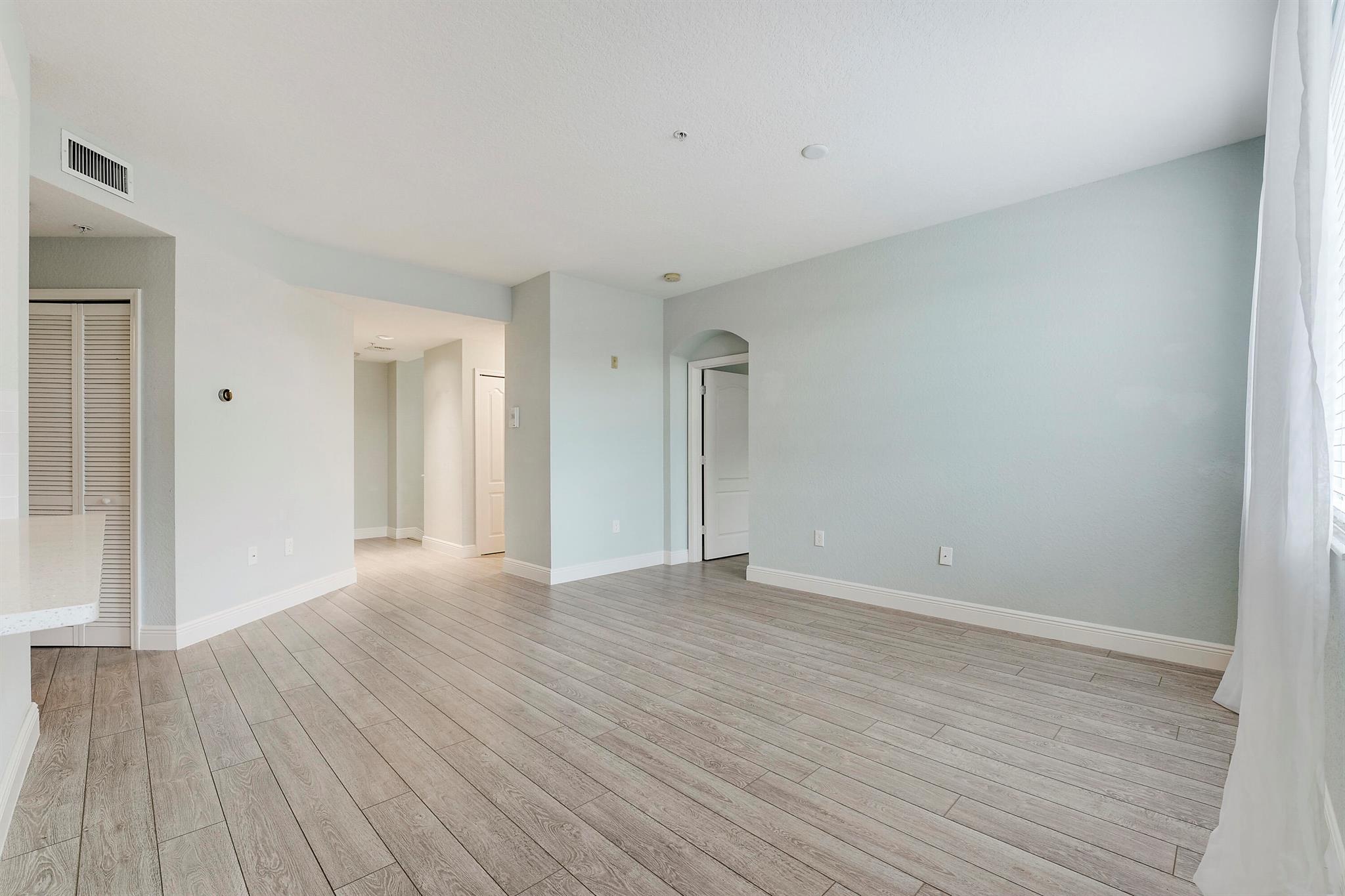 RESIDENCES AT LEGACY PLAC - Residential Lease