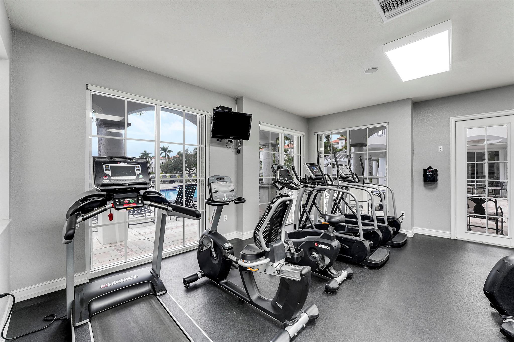 RESIDENCES AT LEGACY PLAC - Residential Lease