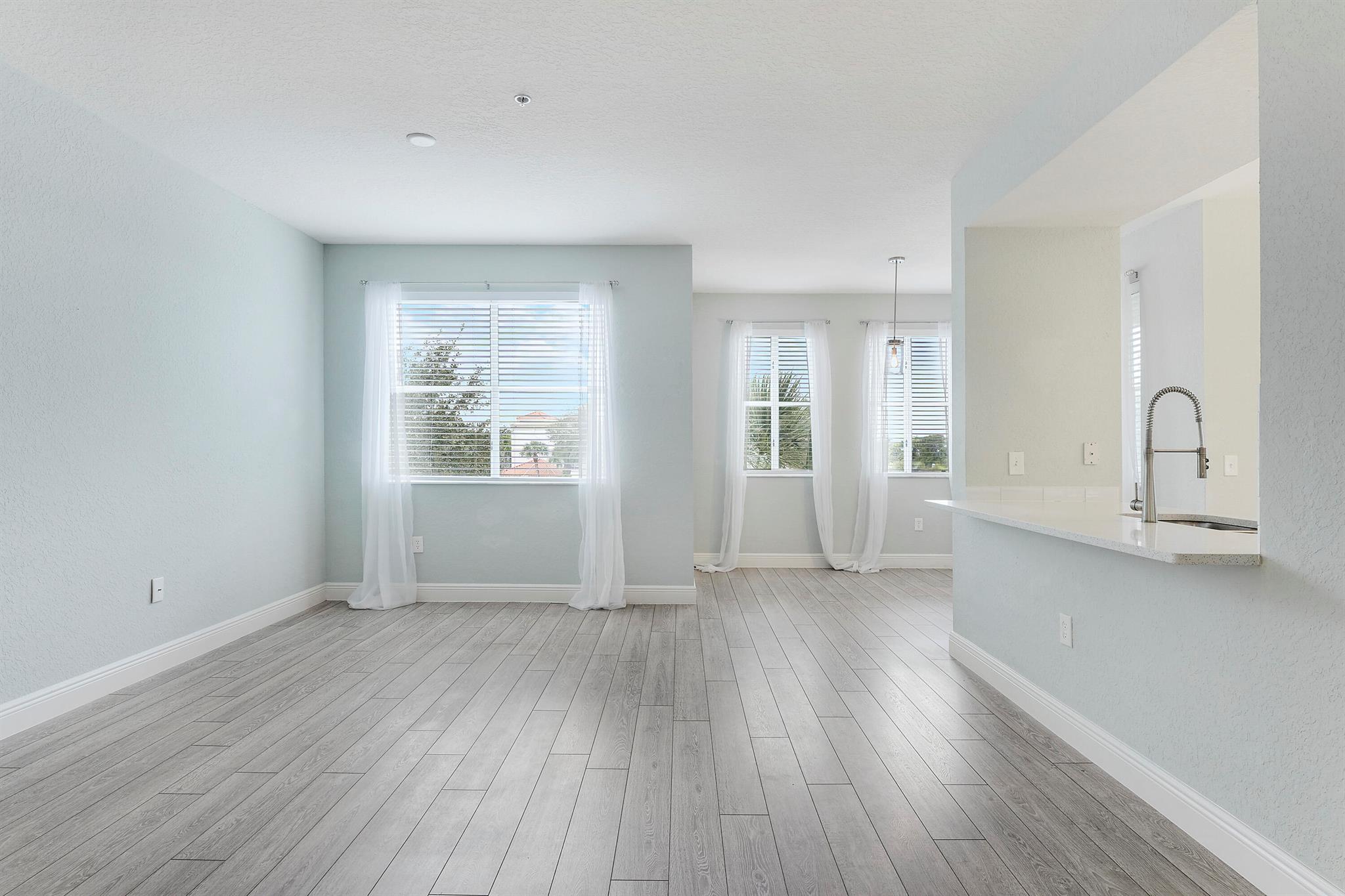 RESIDENCES AT LEGACY PLAC - Residential Lease