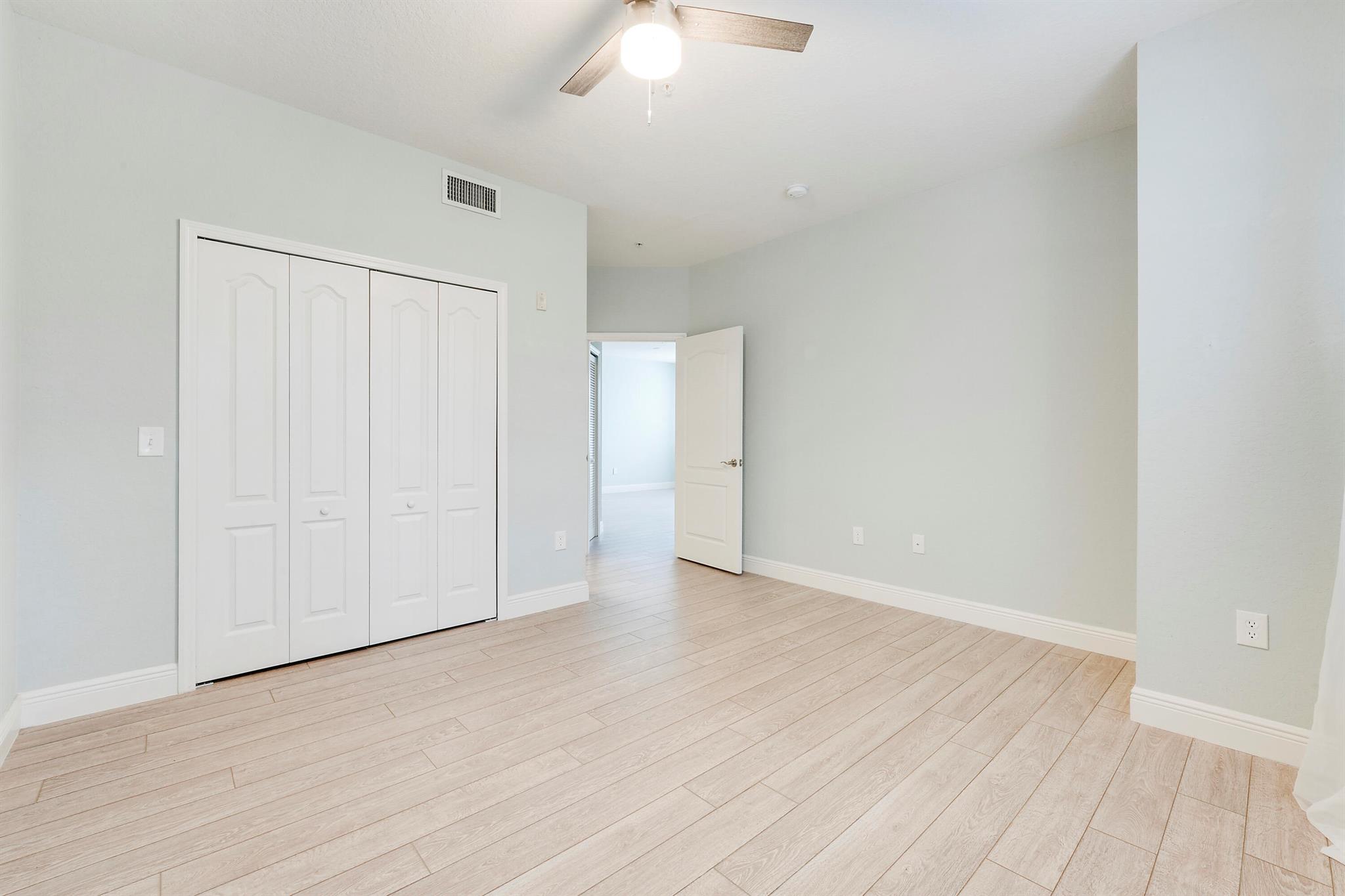 RESIDENCES AT LEGACY PLAC - Residential Lease