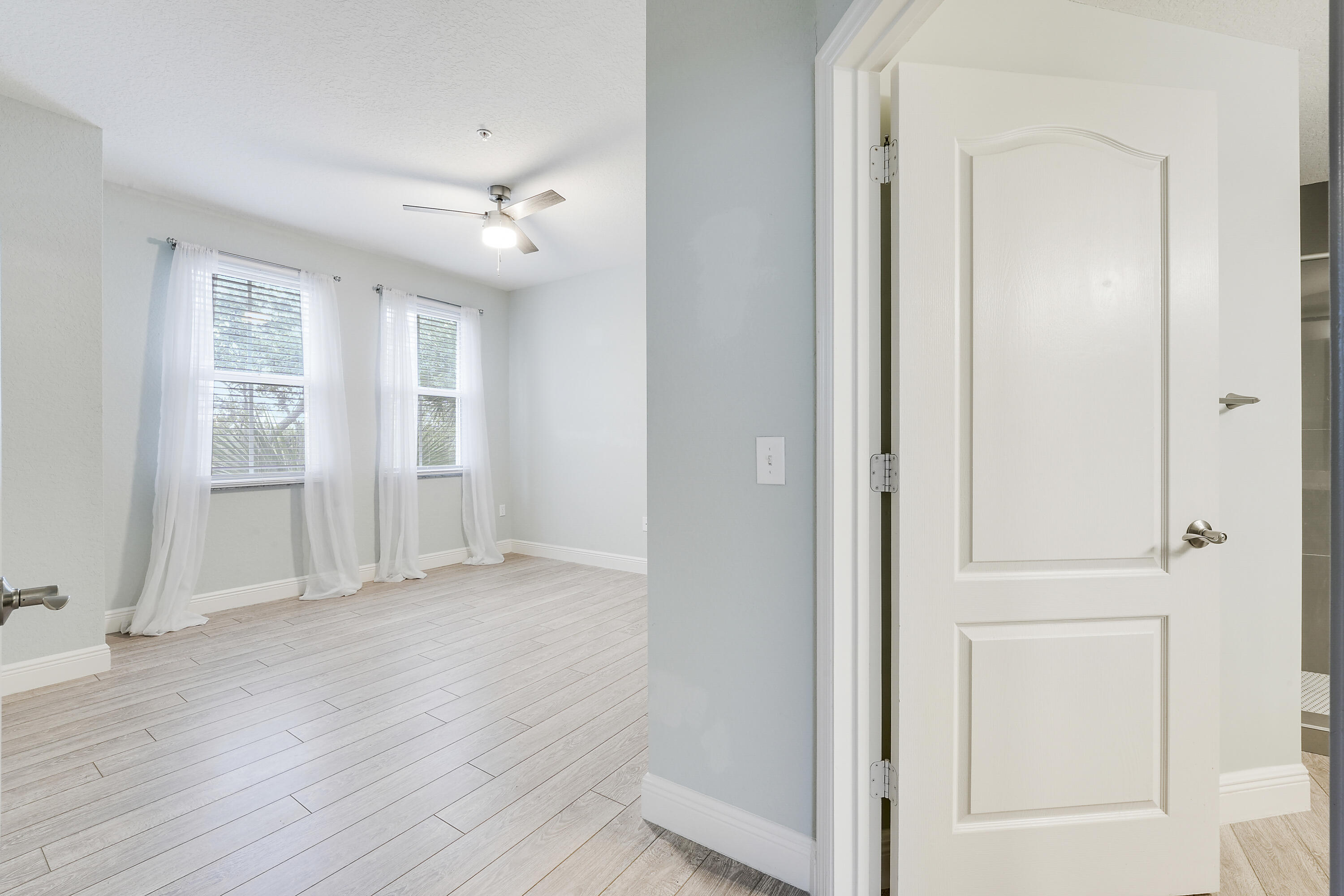 RESIDENCES AT LEGACY PLAC - Residential Lease