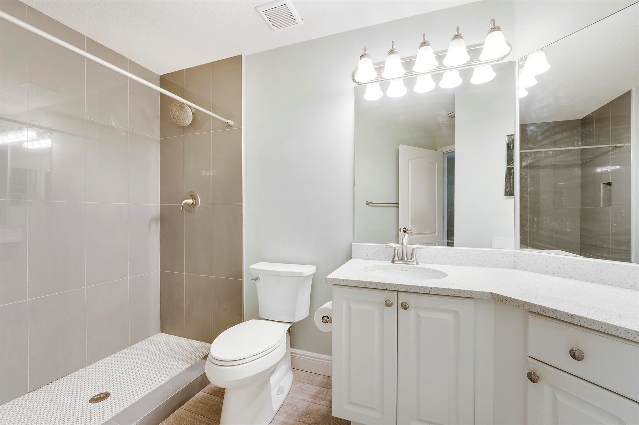 RESIDENCES AT LEGACY PLAC - Residential Lease