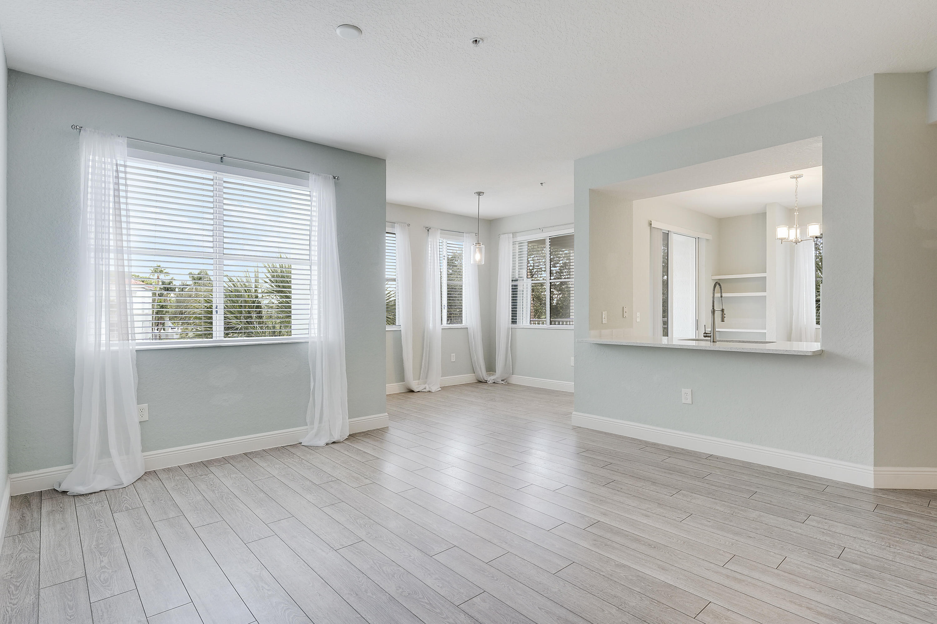 RESIDENCES AT LEGACY PLAC - Residential Lease