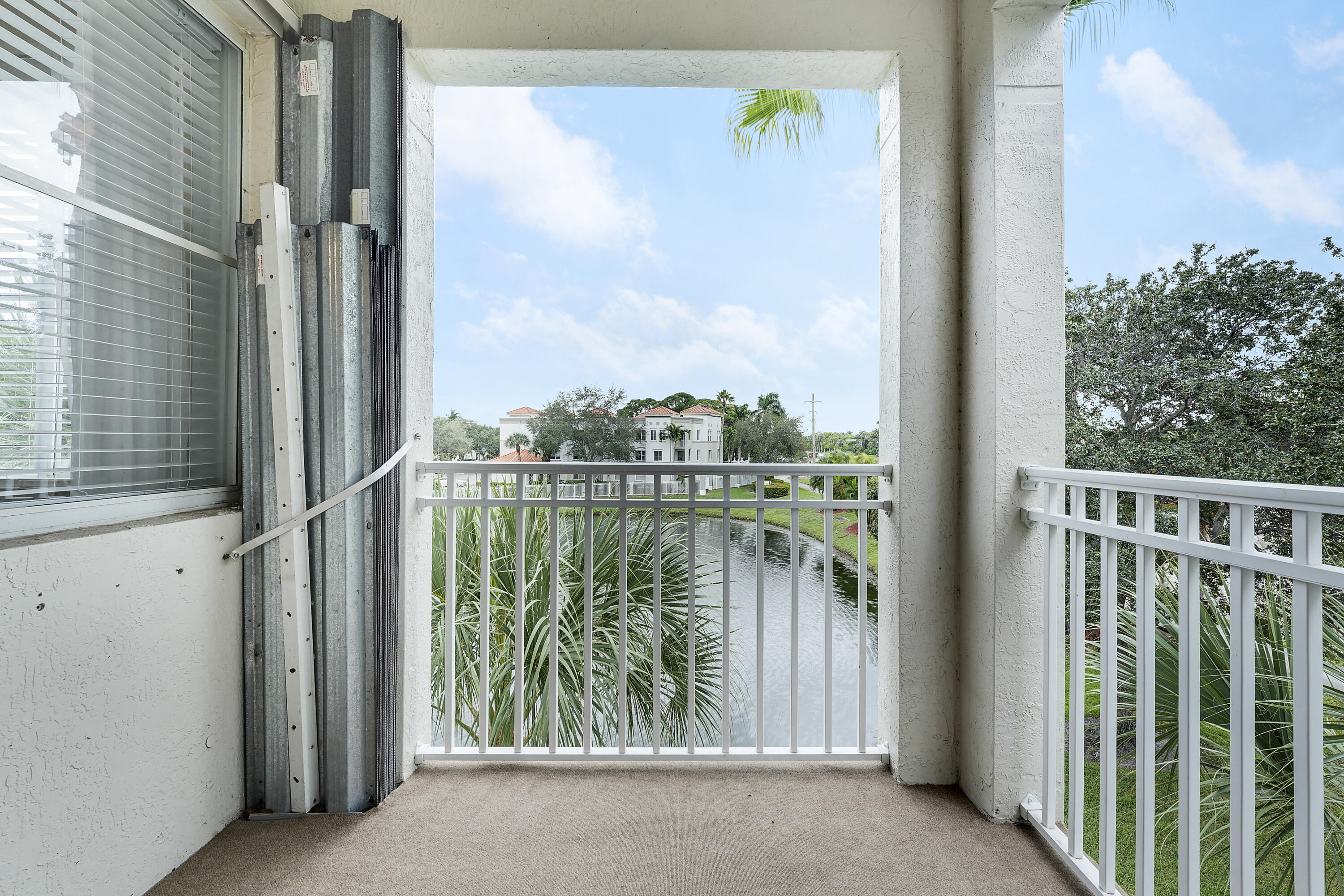 RESIDENCES AT LEGACY PLAC - Residential Lease