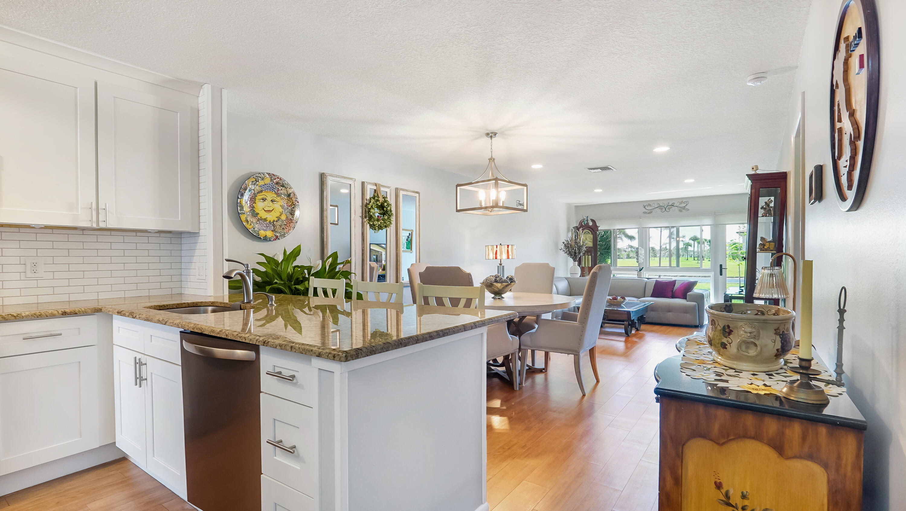 PALM GREENS AT VILLA DEL RAY CONDO II - Residential