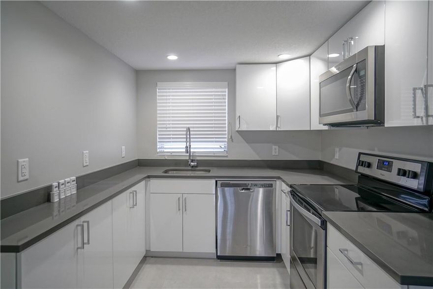 Location Location Location! You will not be disappointed with the finishes in this fully remodeled spacious 1 bedroom 1 bath home. Located in the heart of Fort Lauderdale Casa Victoria is an amazing rental opportunity with a fast approval process! New finishes include stainless steel appliances, quartz counters, recessed lighting, marble floors, frameless shower doors and more. This location is walking distance to Holiday Park, Las Olas Boulevard, restaurants, bars and grocery stores.