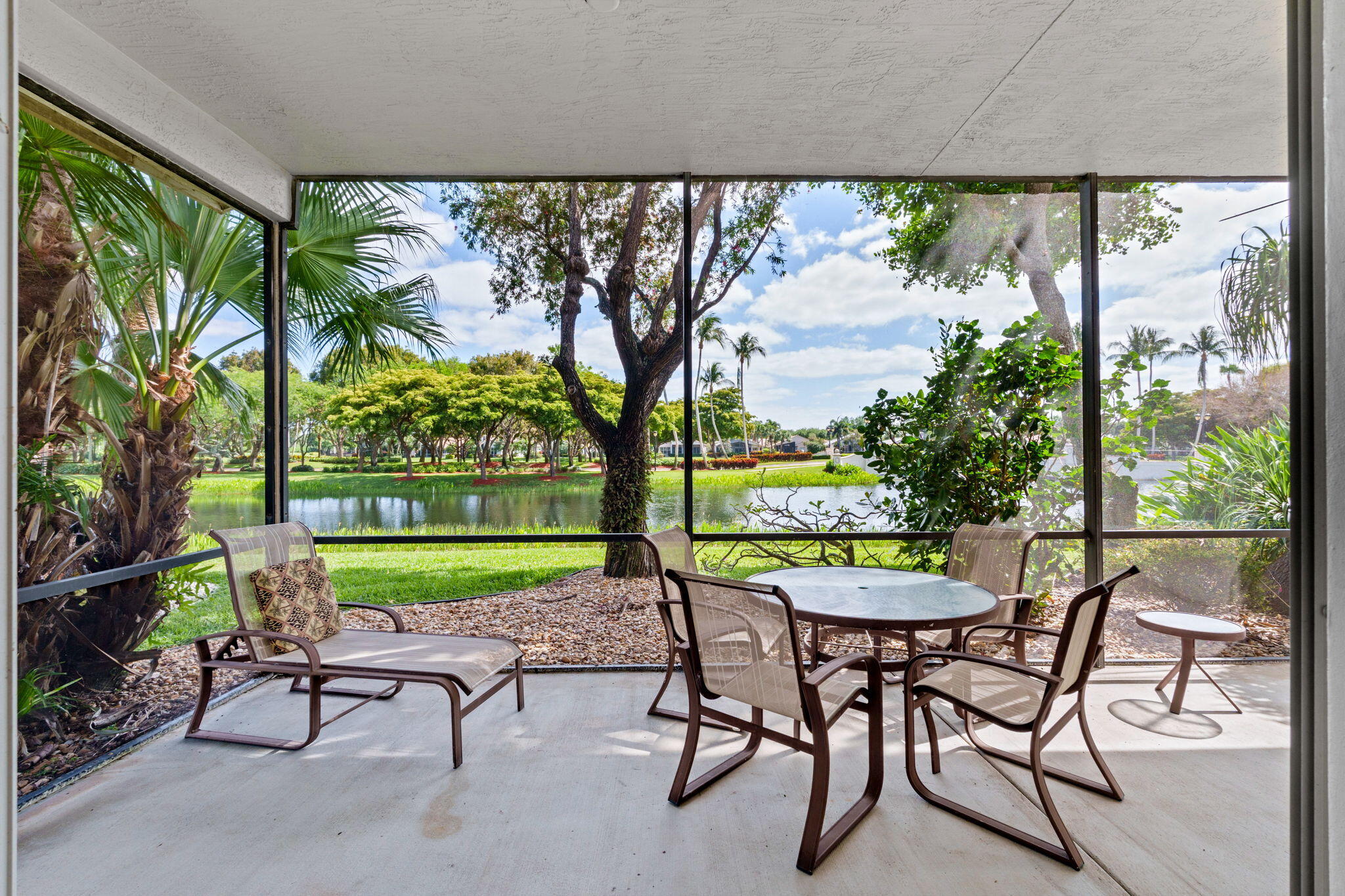 VALENCIA ISLES 1 - Residential