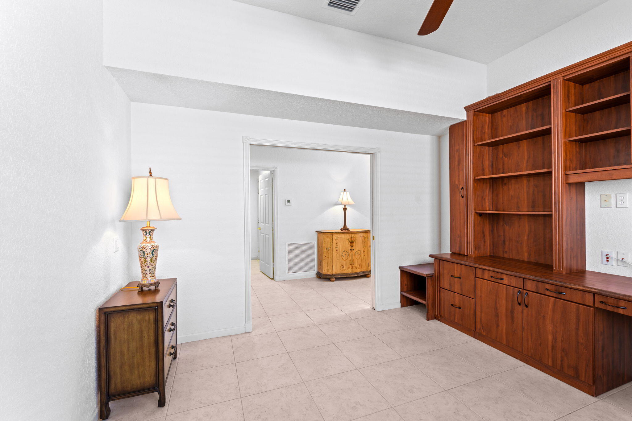 6530 Hawaiian Avenue