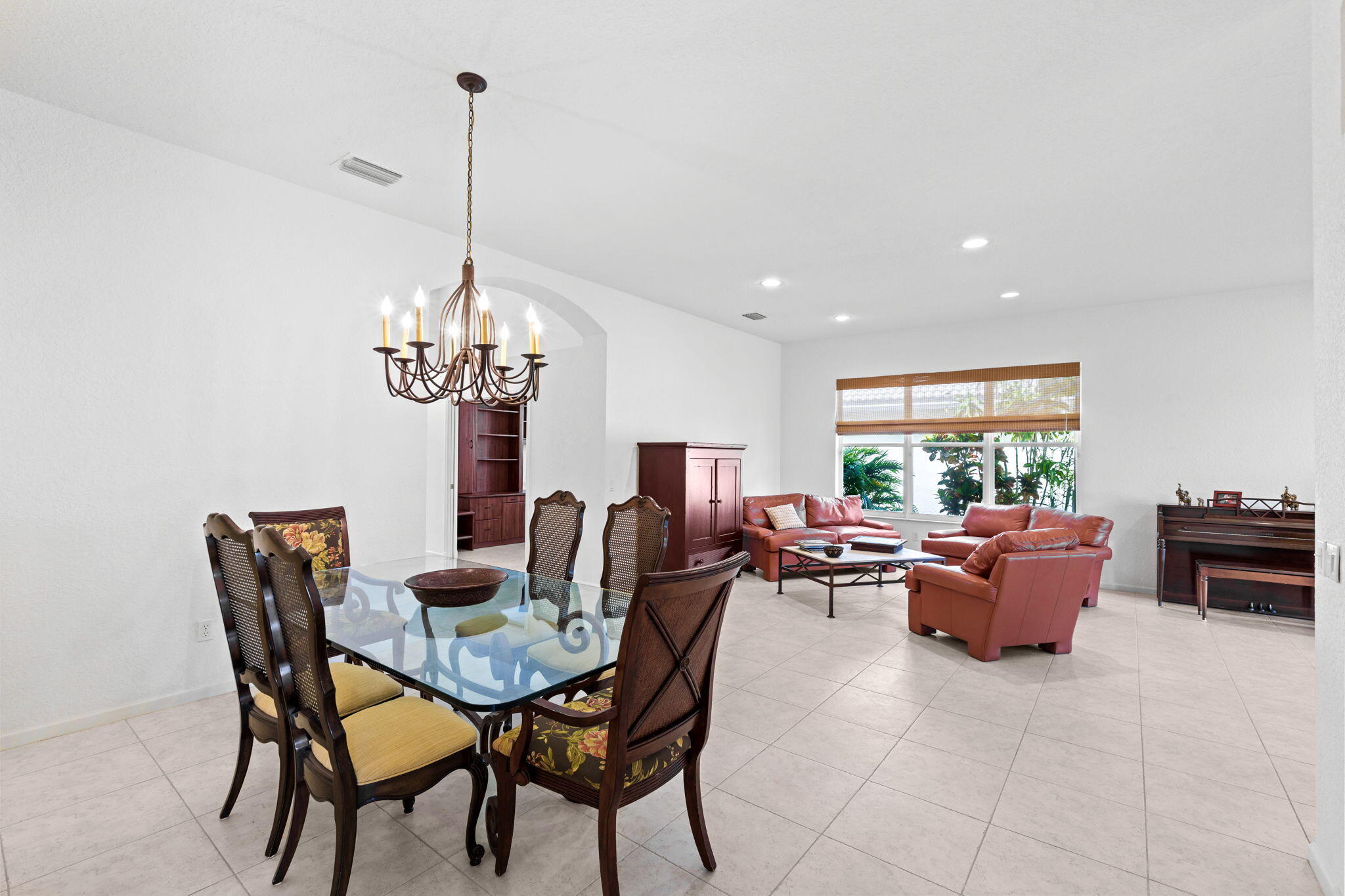 VALENCIA ISLES 1 - Residential