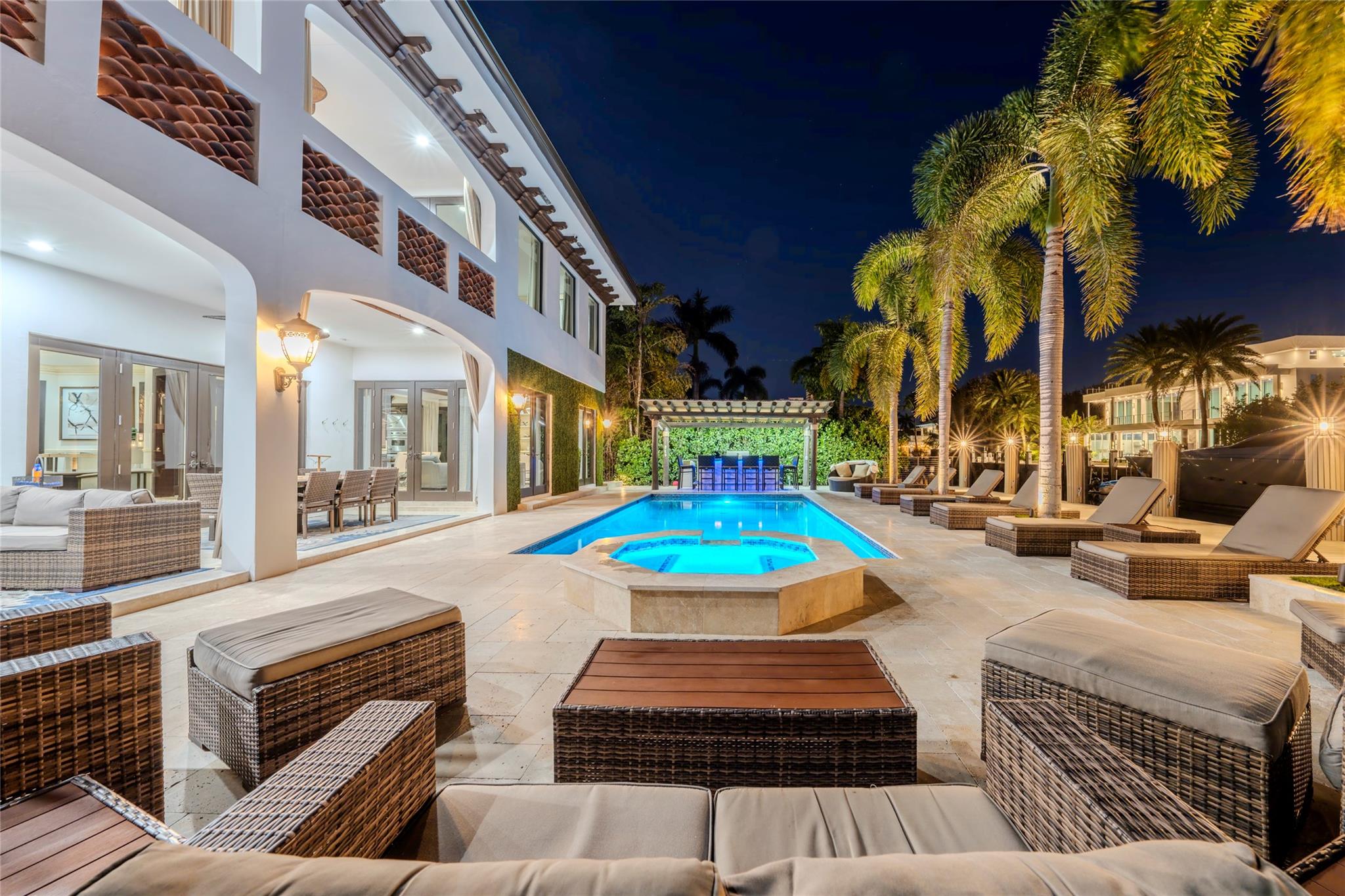 2430 Castilla Isle, Fort Lauderdale, FL, 33301/$44,000 4 2430 Castilla Isle