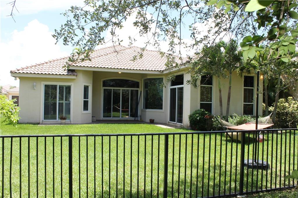 HERON BAY - Residential Lease