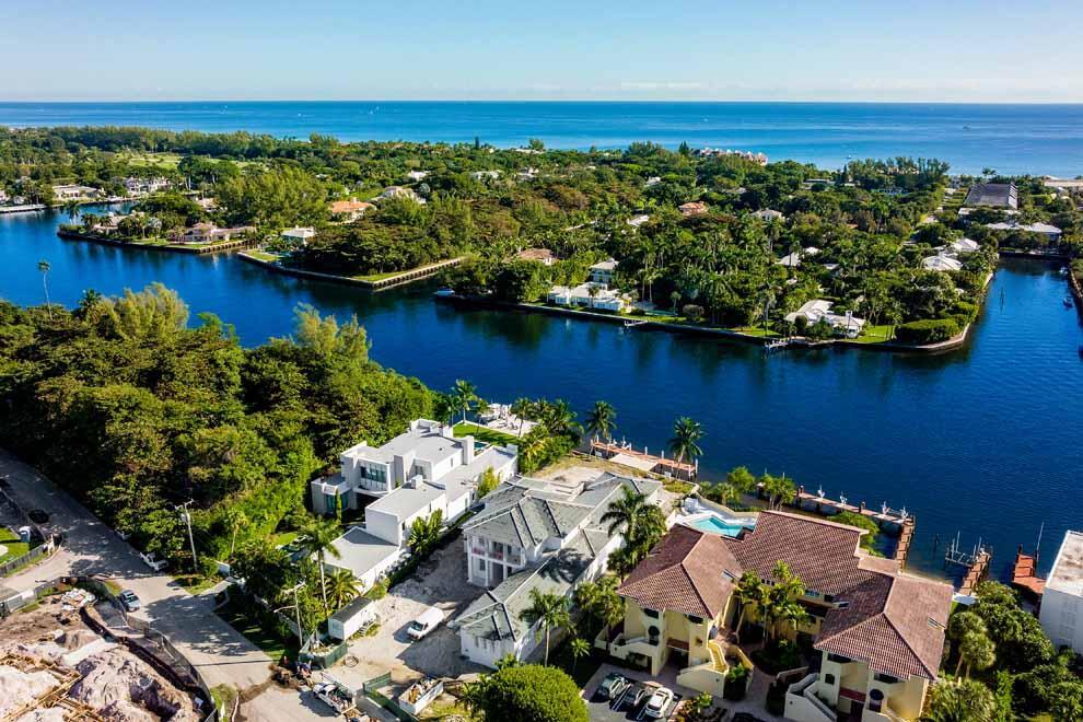 KENMONT FIRST ADD - Residential