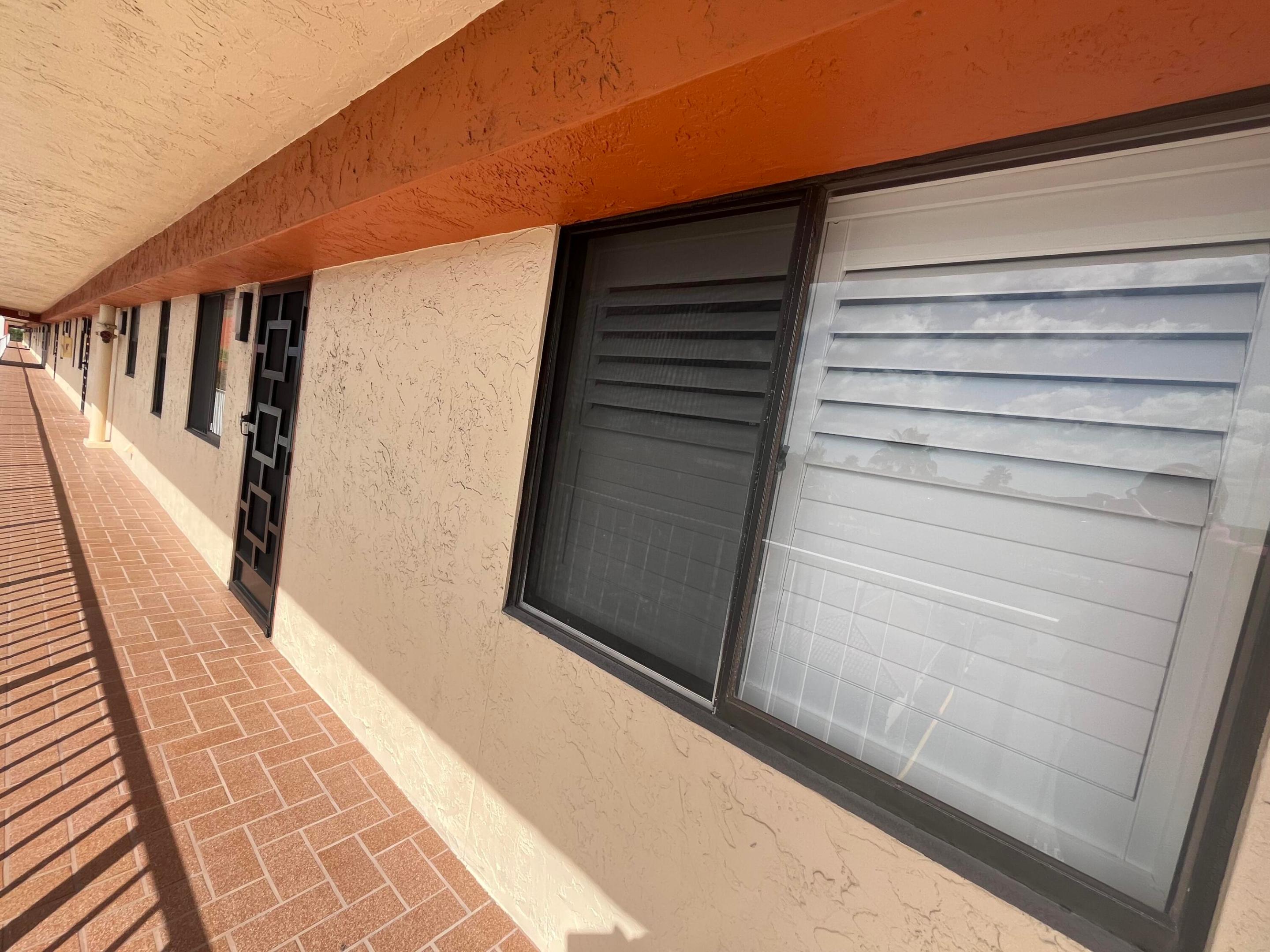 Huntington Towers - Residential