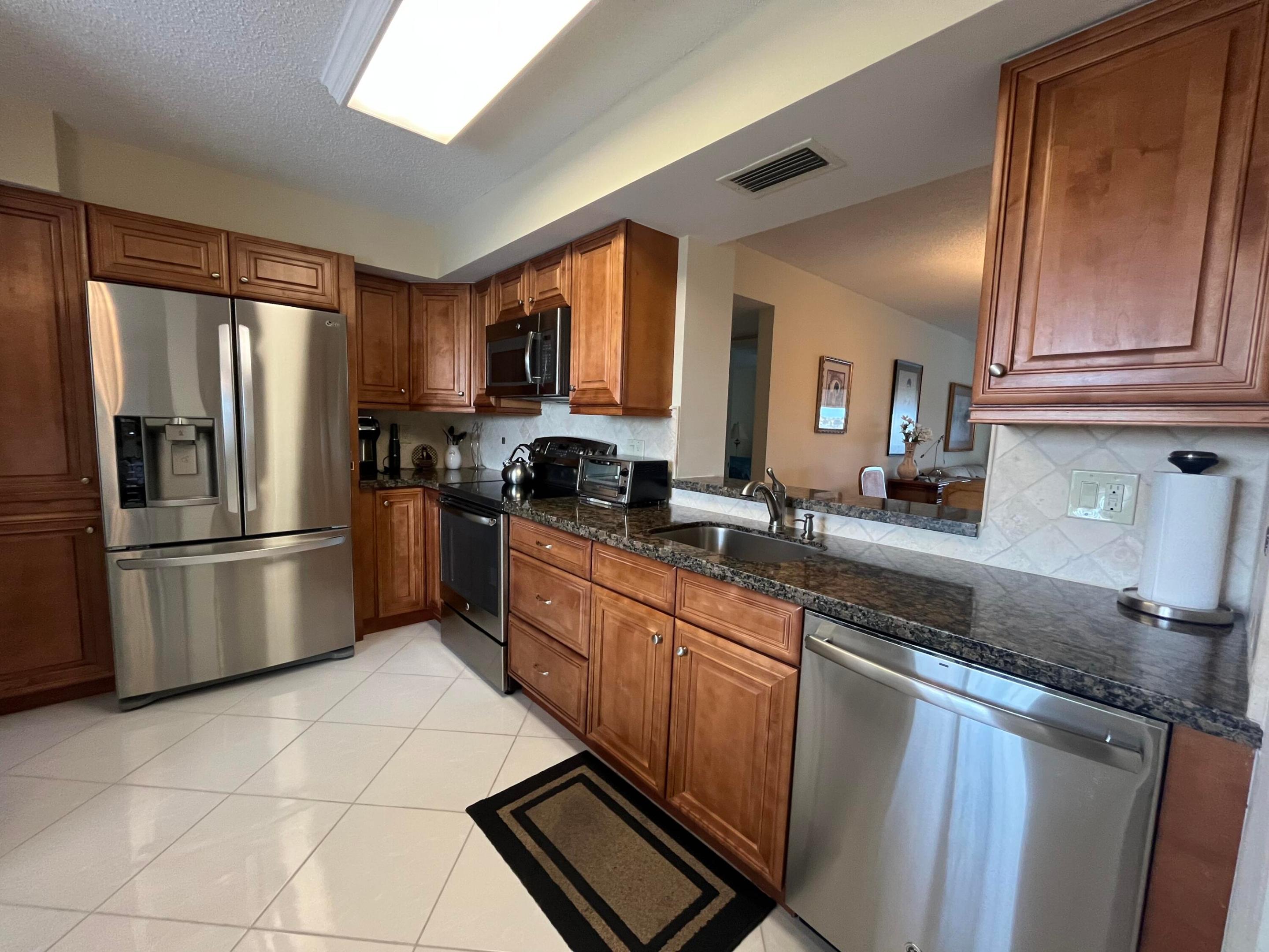 Huntington Towers - Residential