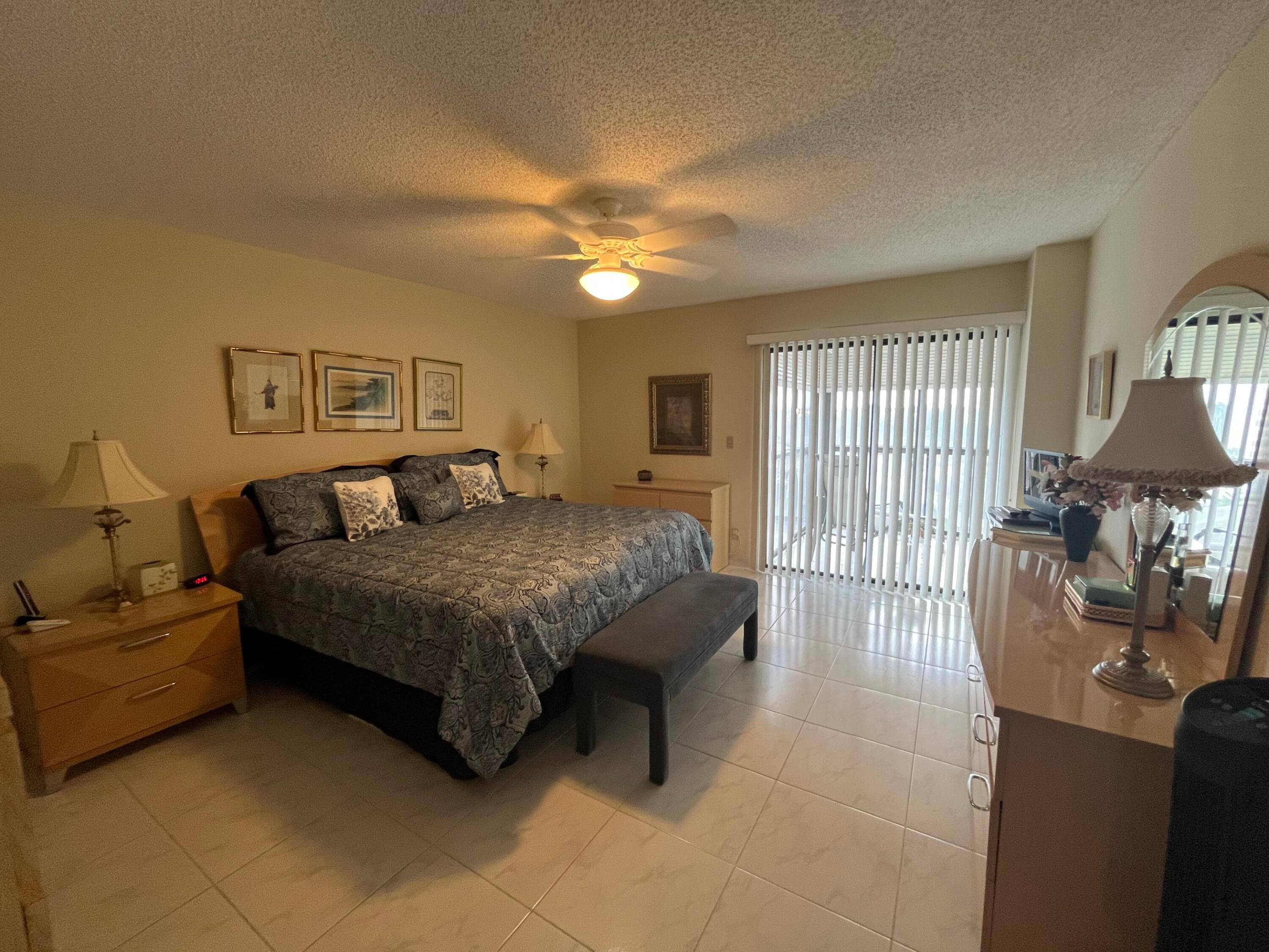 Huntington Towers - Residential