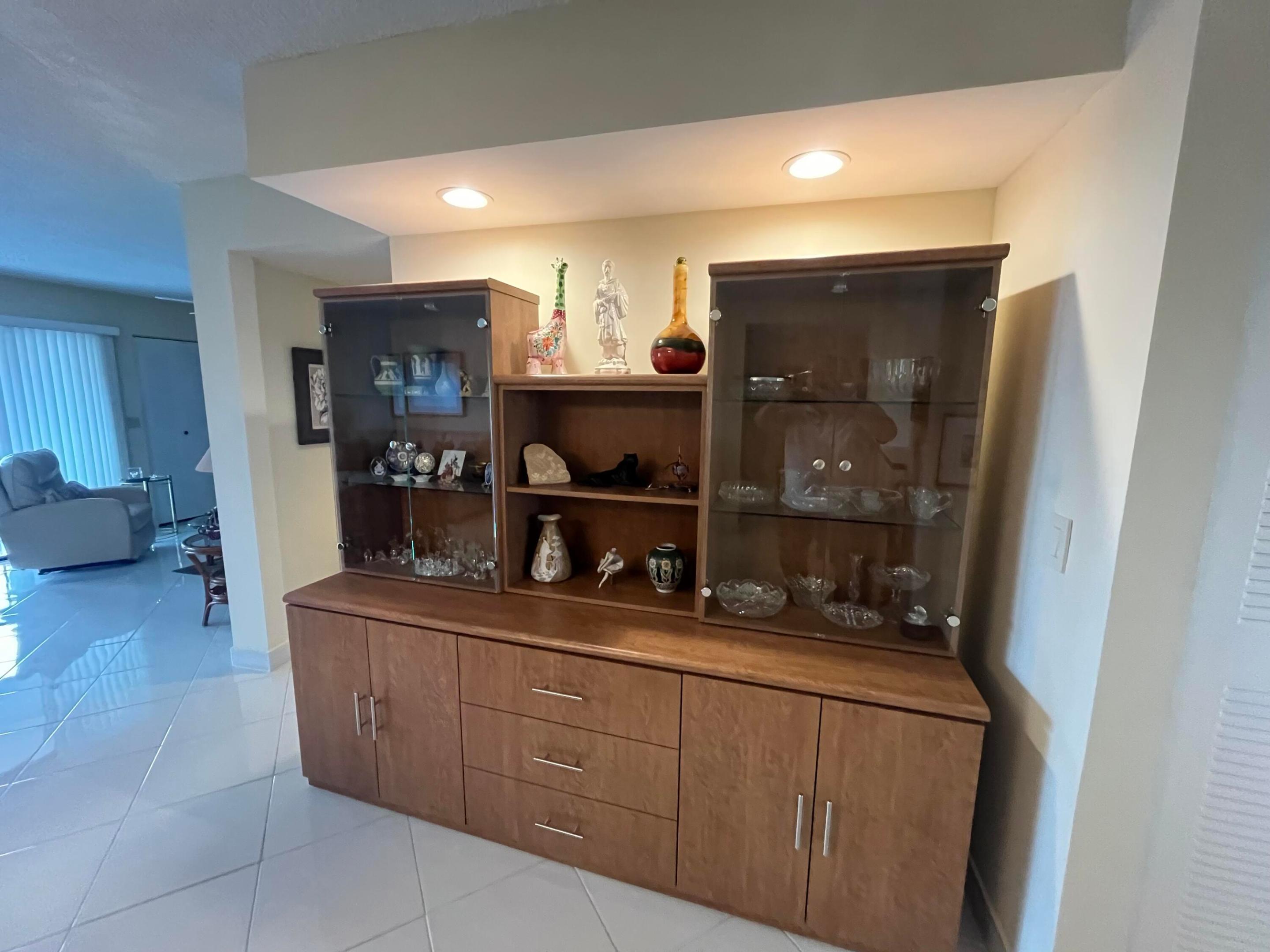 Huntington Towers - Residential