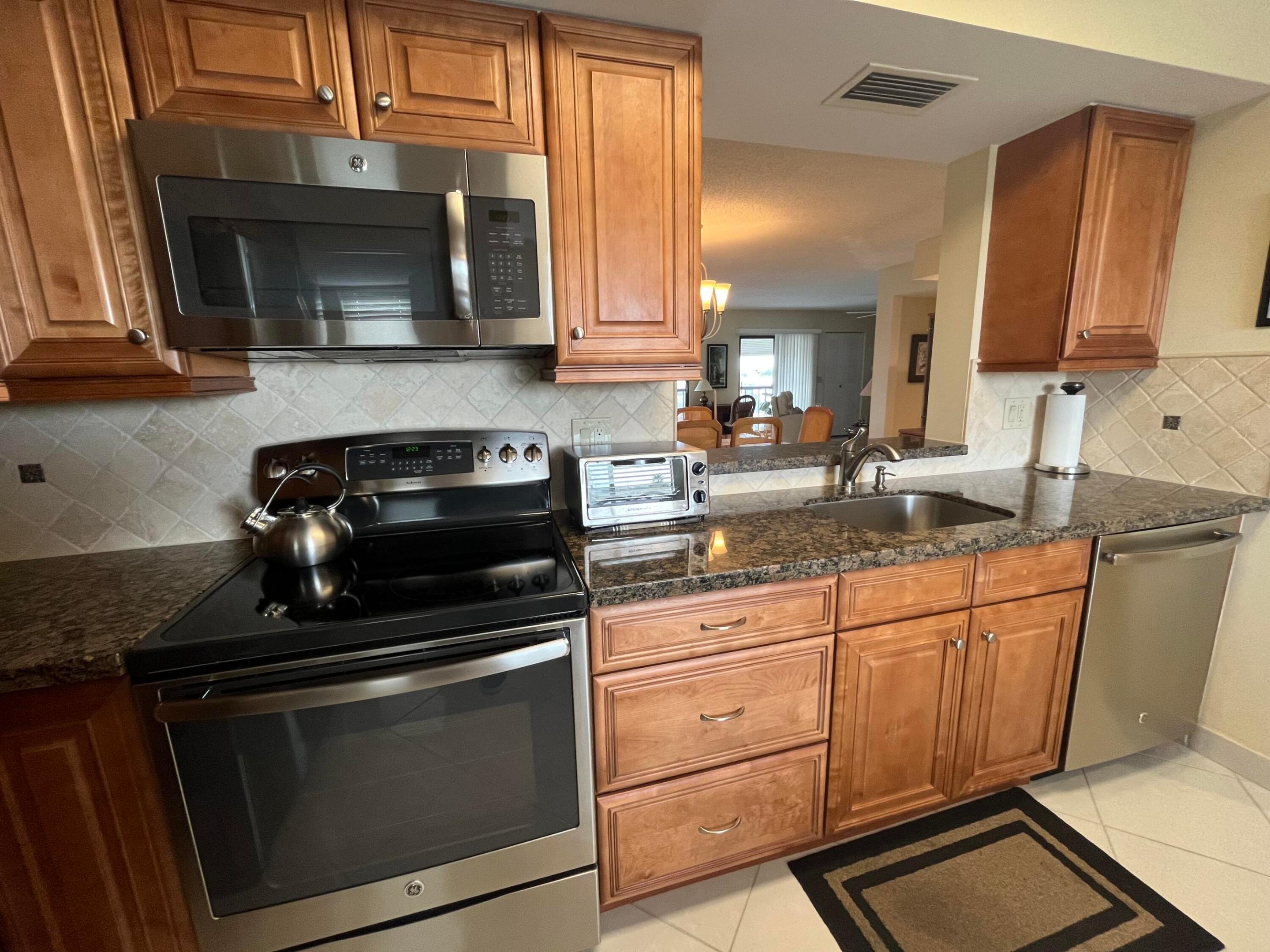 Huntington Towers - Residential