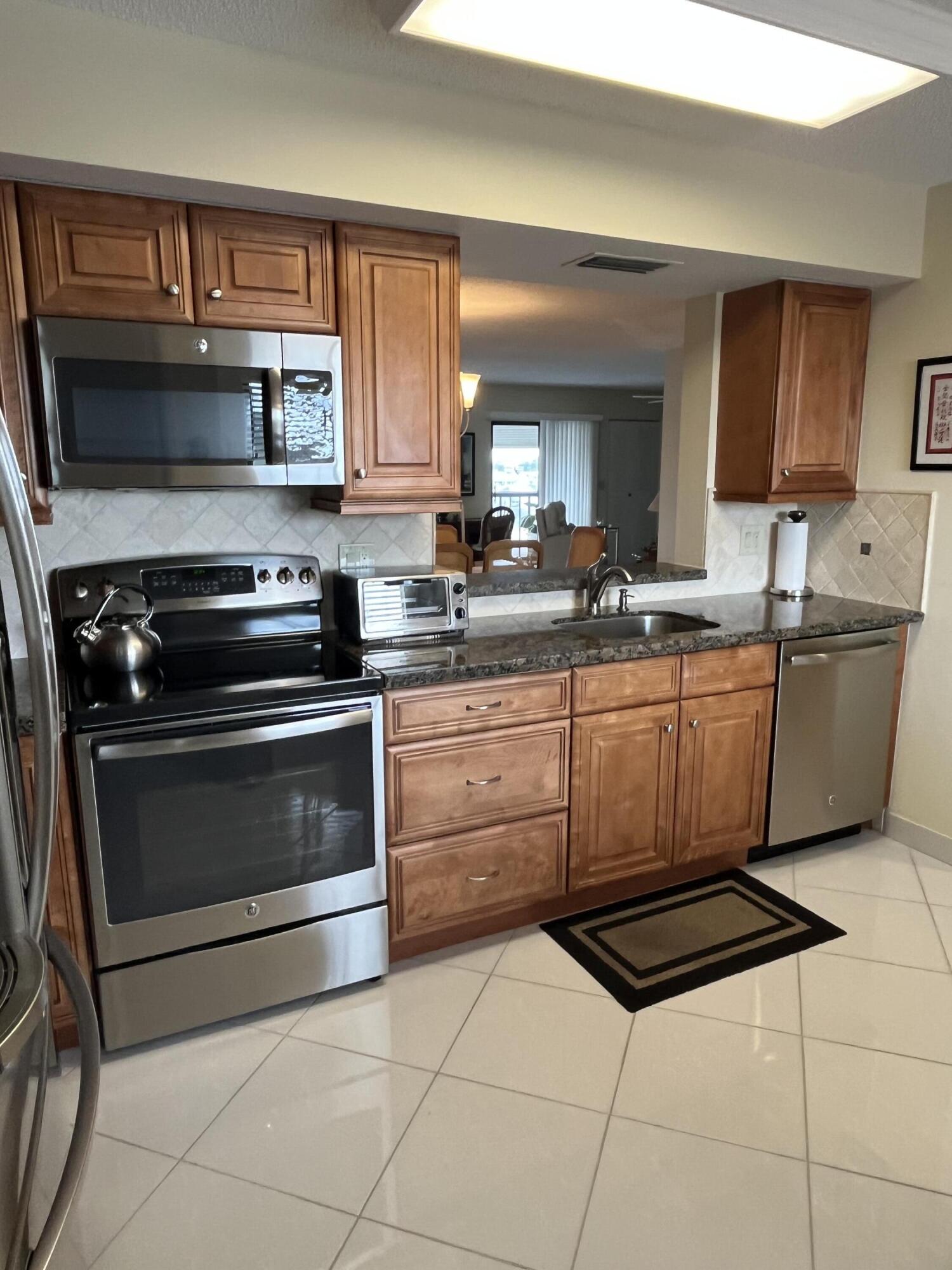 Huntington Towers - Residential