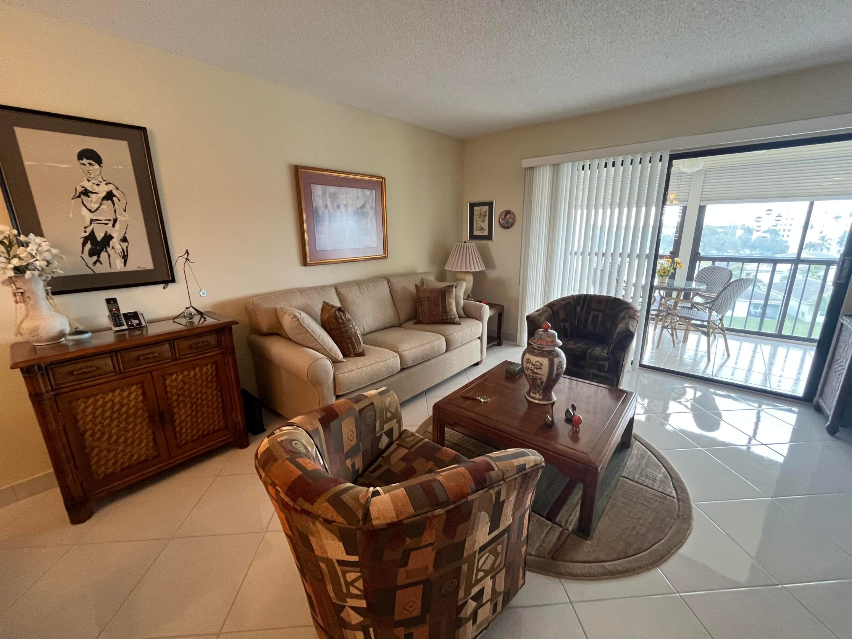 Huntington Towers - Residential