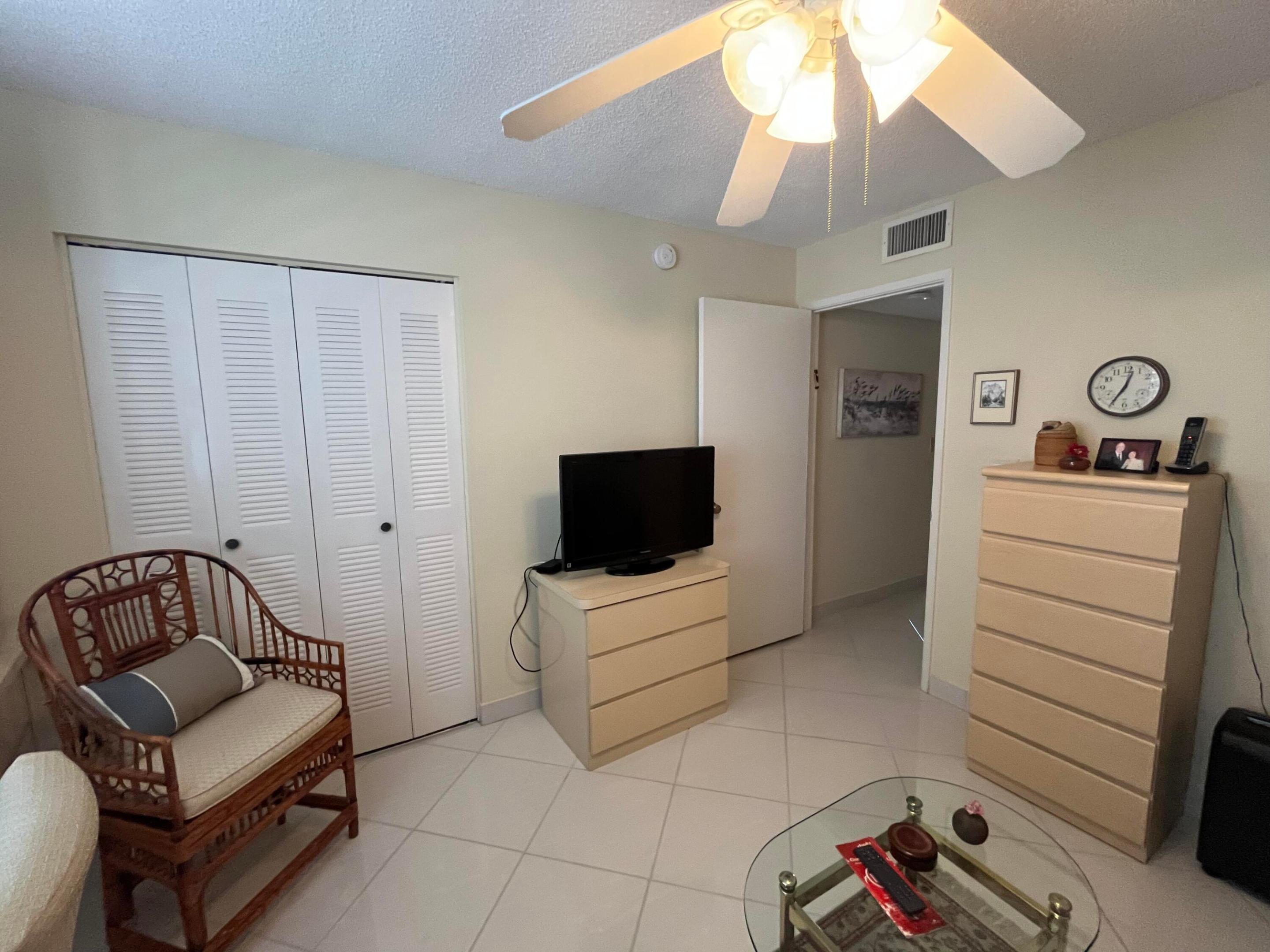 Huntington Towers - Residential