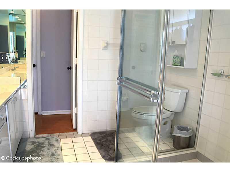 SHADOW WOOD - Residential