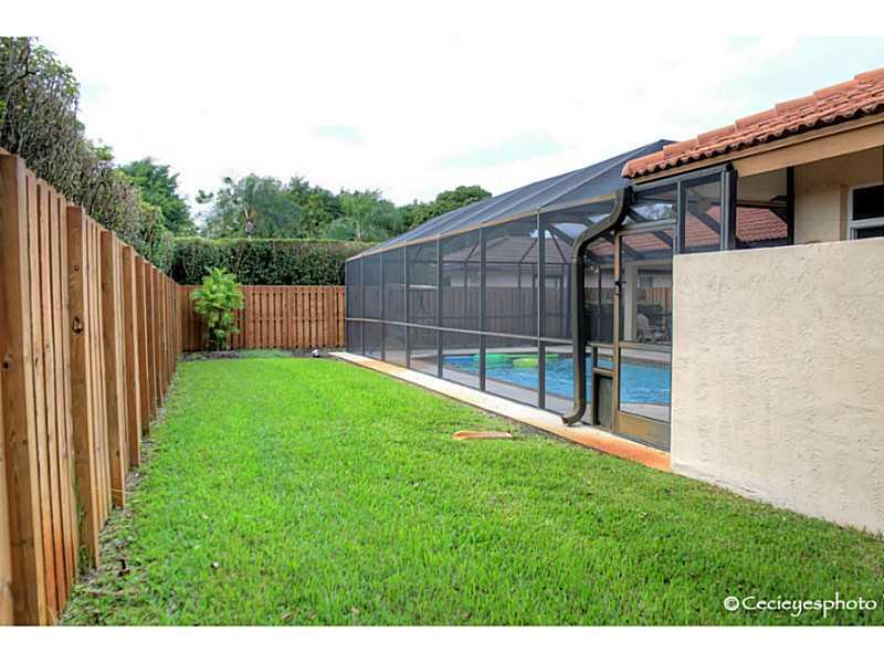 SHADOW WOOD - Residential