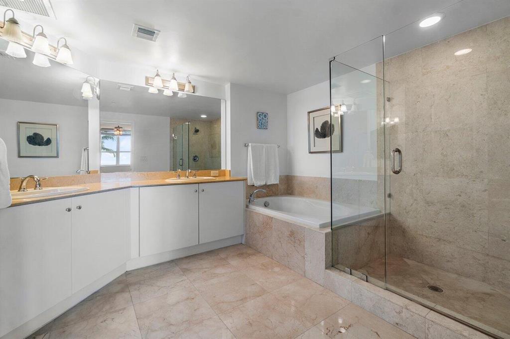 CASA COSTA CONDO - Residential