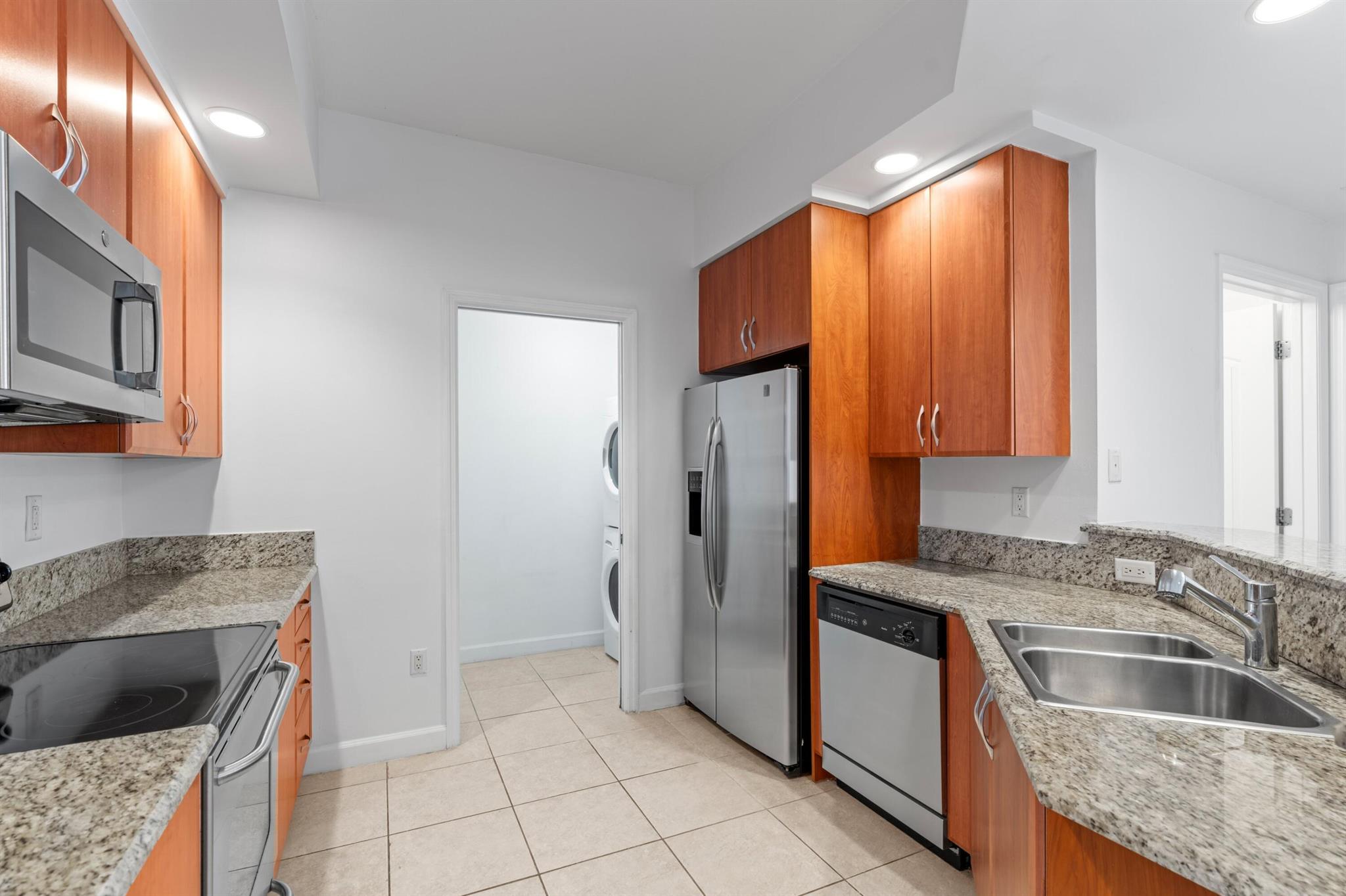 ONE CITY PLAZA CONDO - Residential Lease