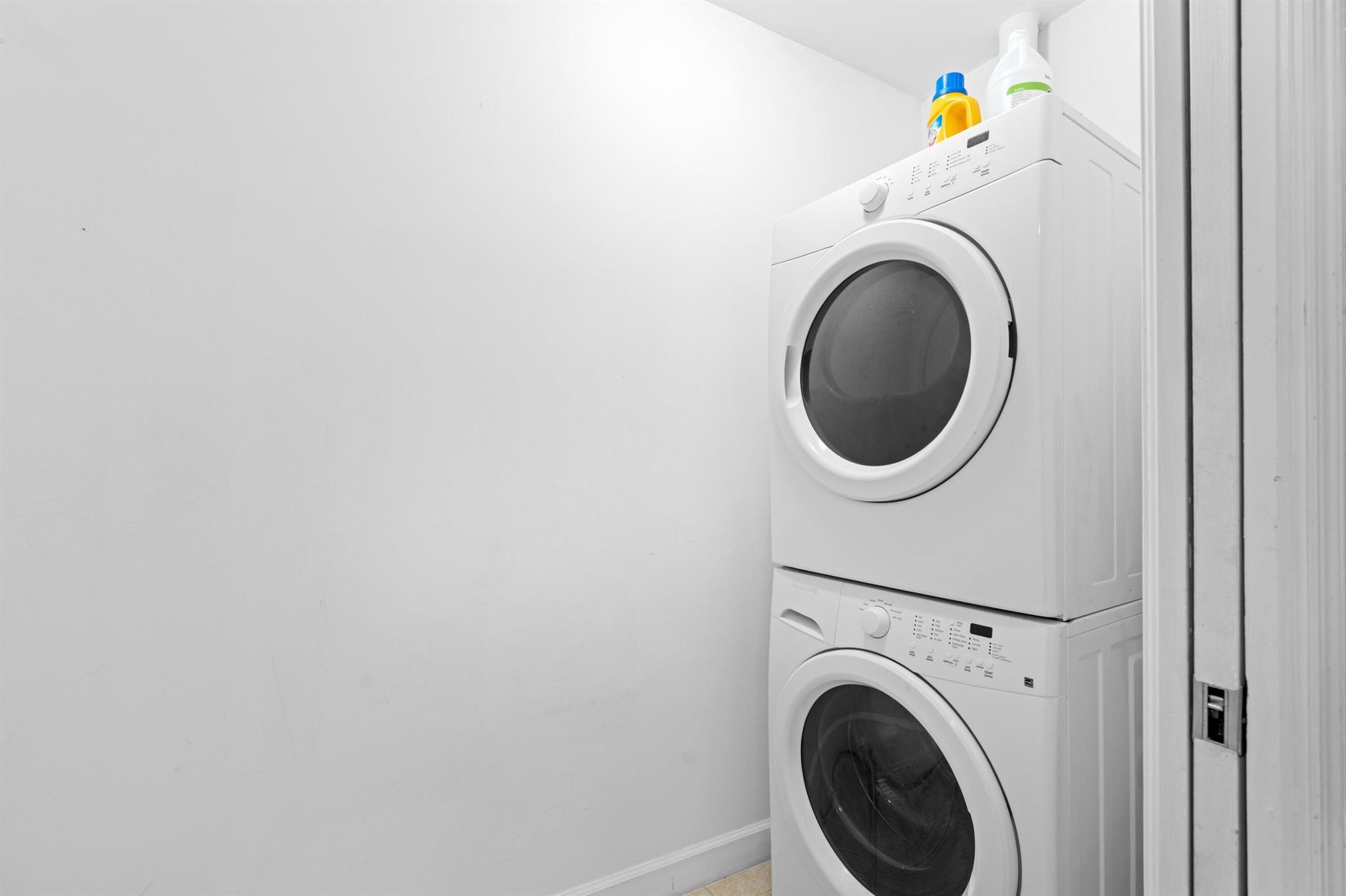 ONE CITY PLAZA CONDO - Residential Lease