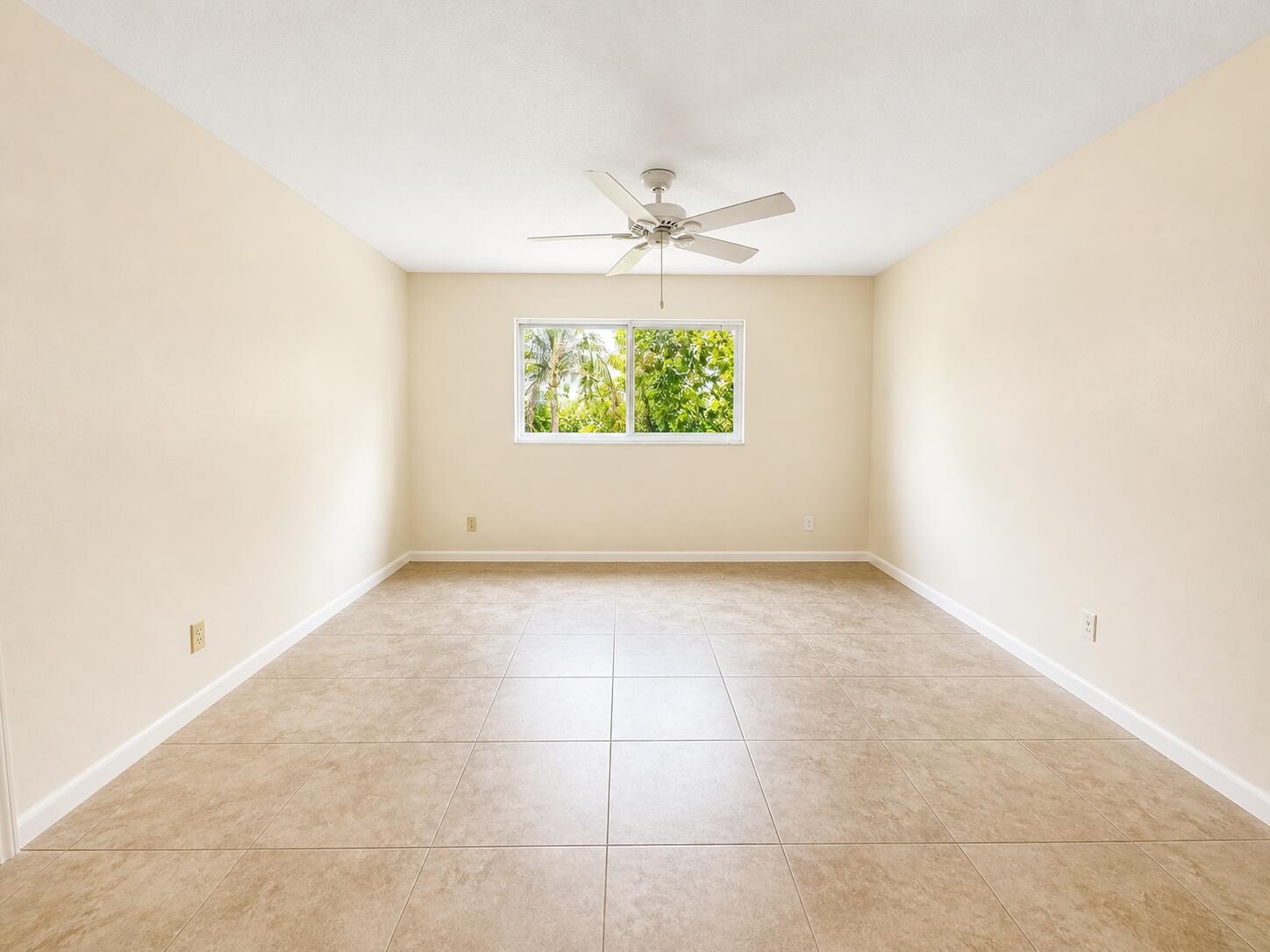 COLONIAL CLUB CONDO SEC 2 - Residential