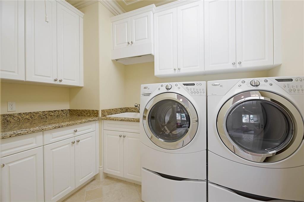 Lake Placid 35-23 B - Residential