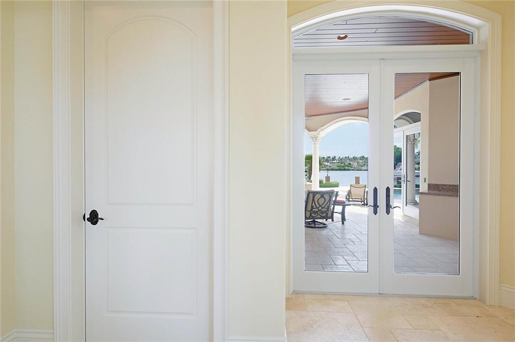 Lake Placid 35-23 B - Residential