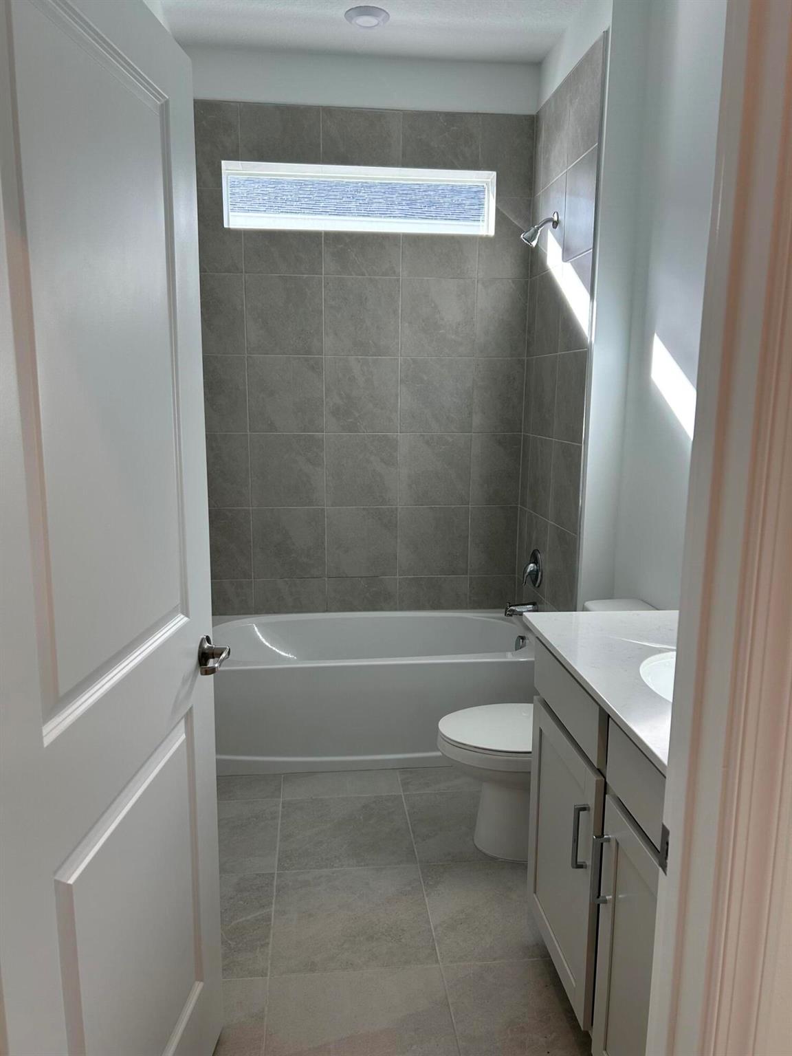 CADENCE - Residential Lease