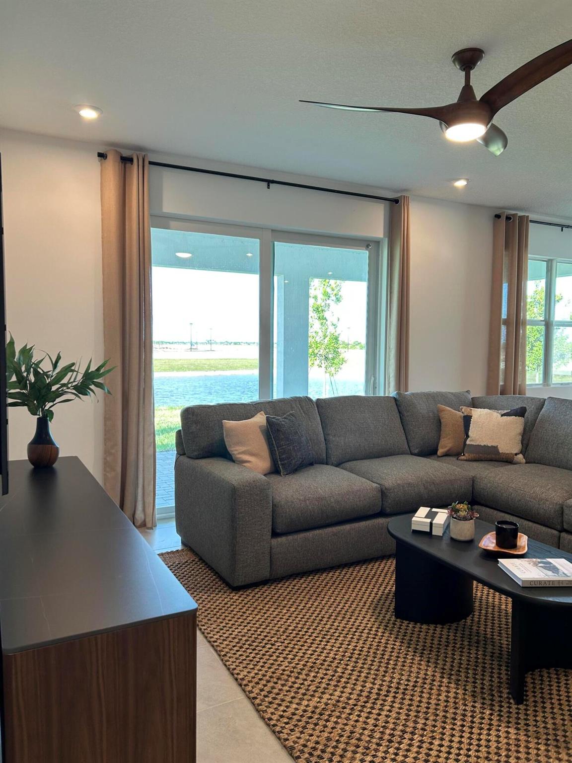 CADENCE - Residential Lease